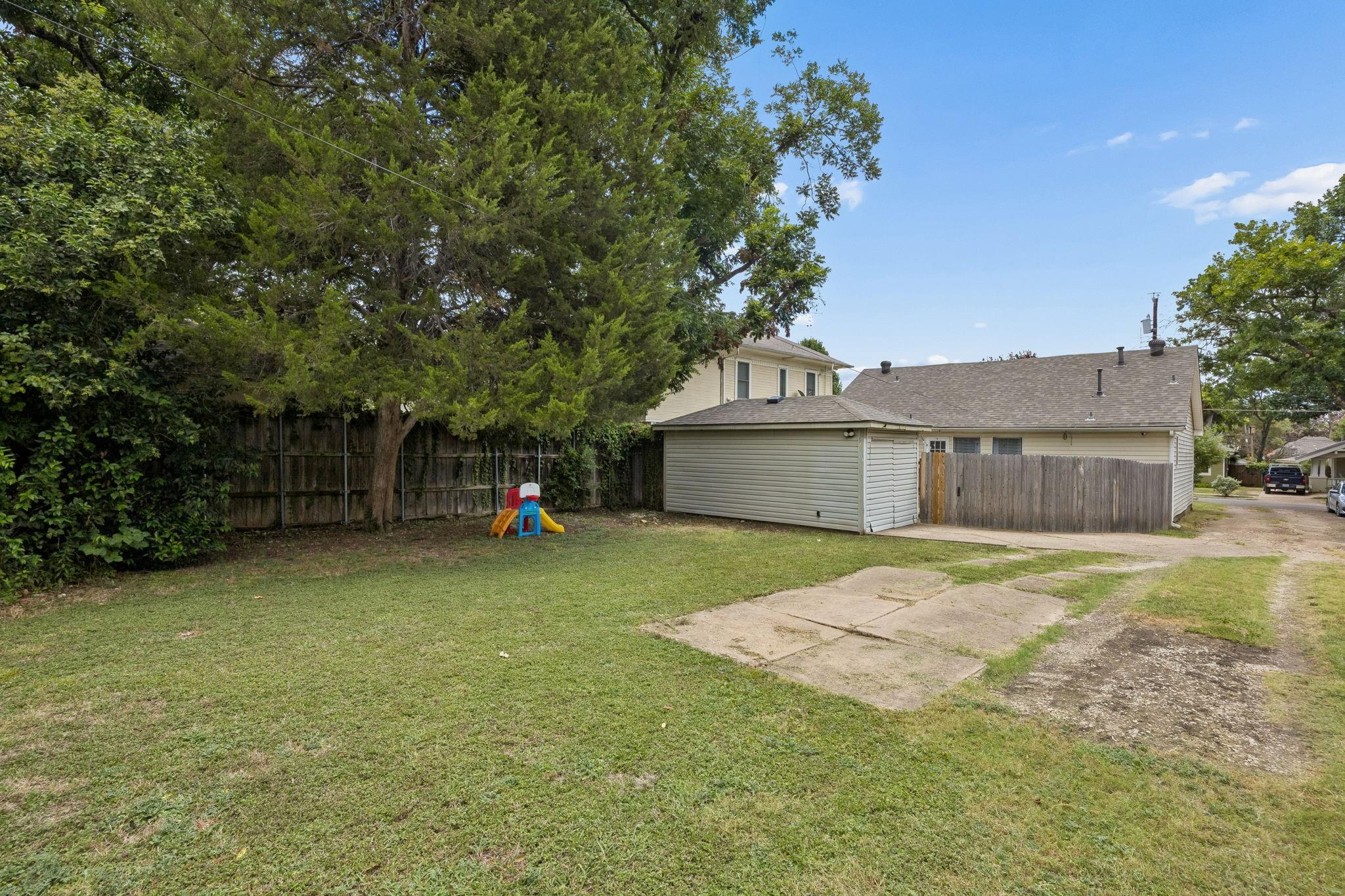 main property photo 20