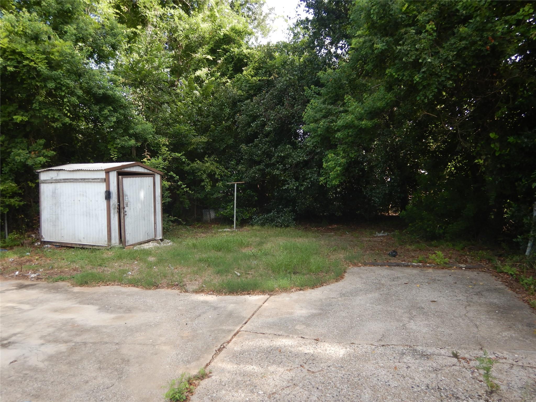 main property photo 8