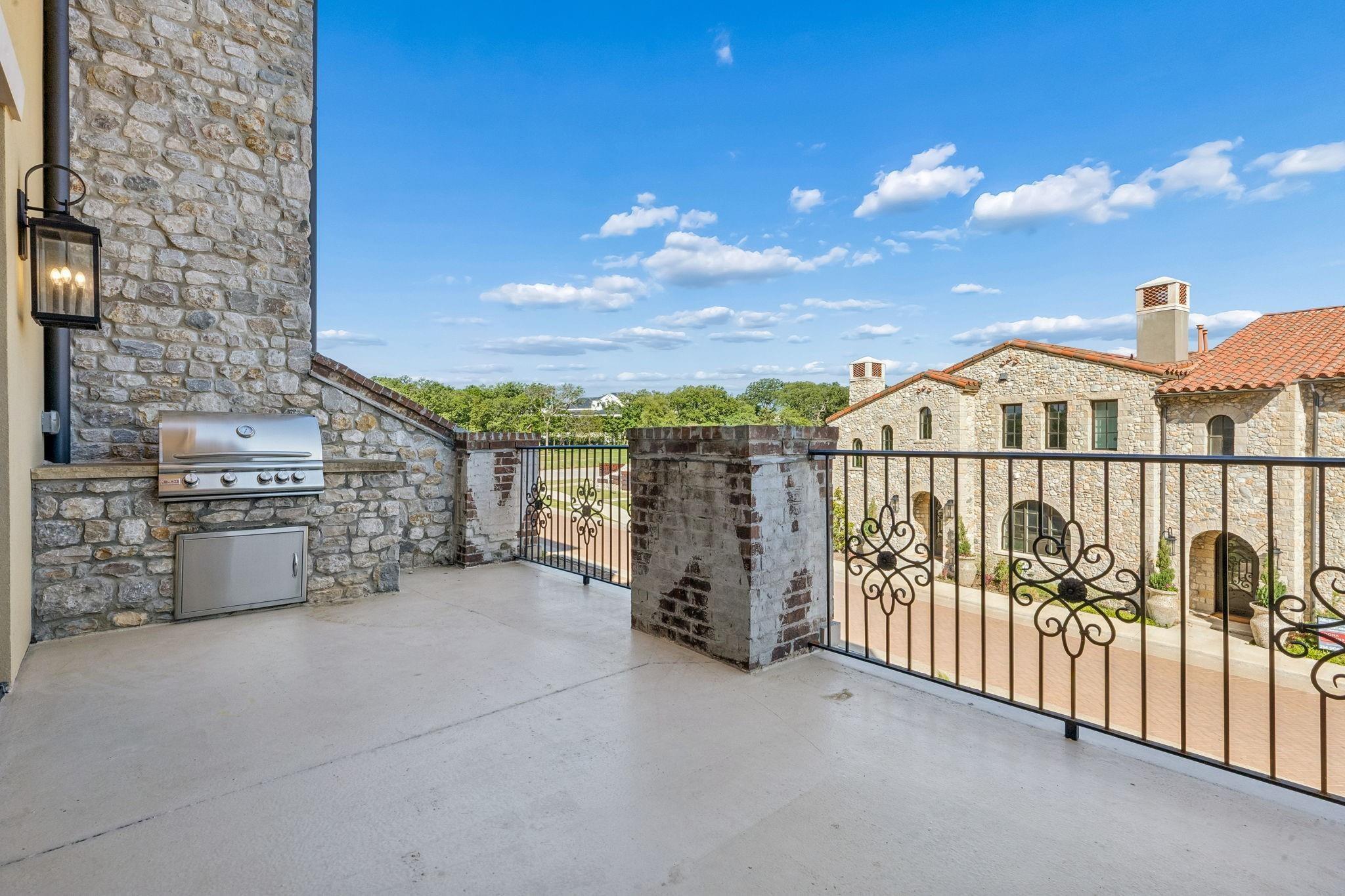 main property photo 21