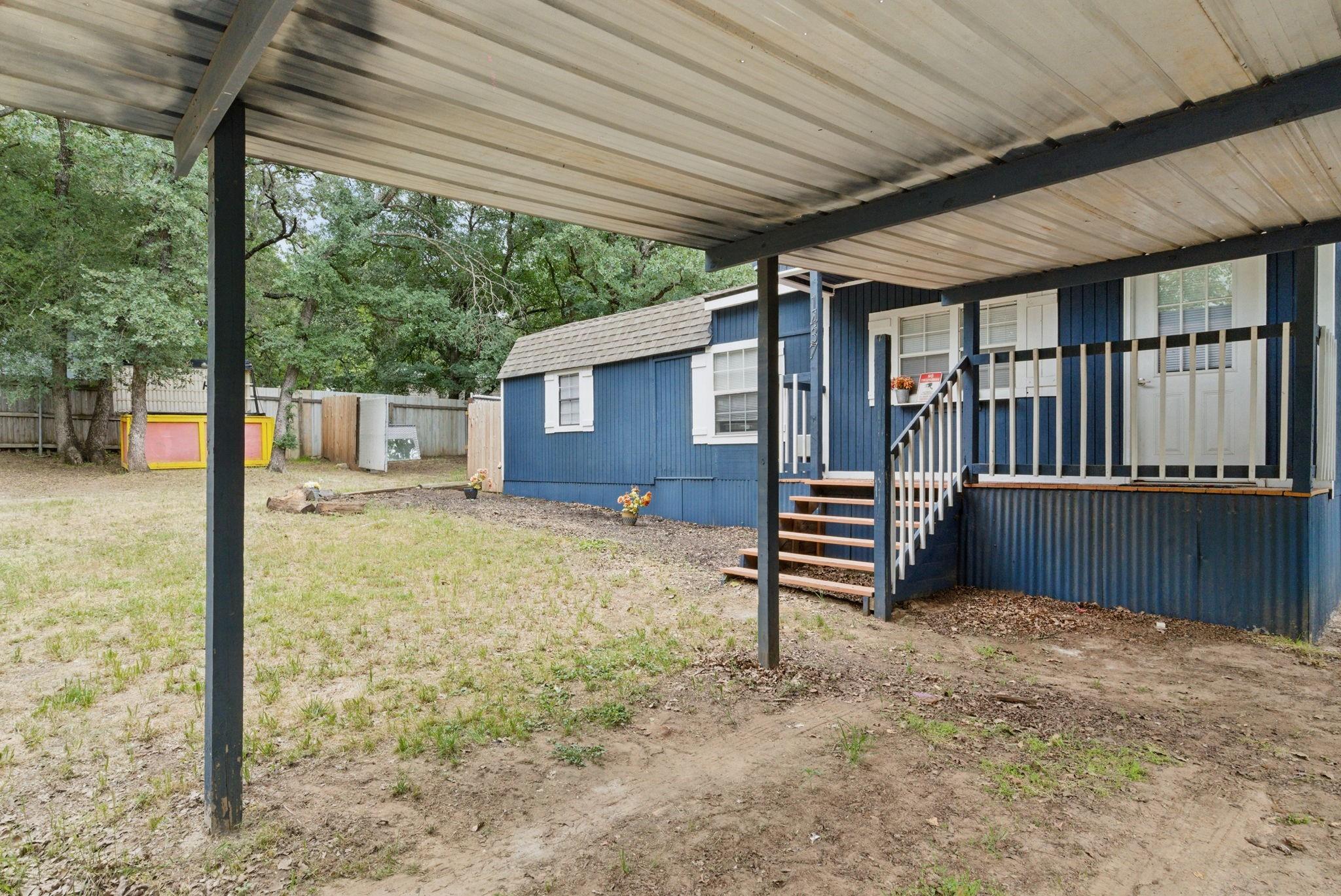 main property photo 11