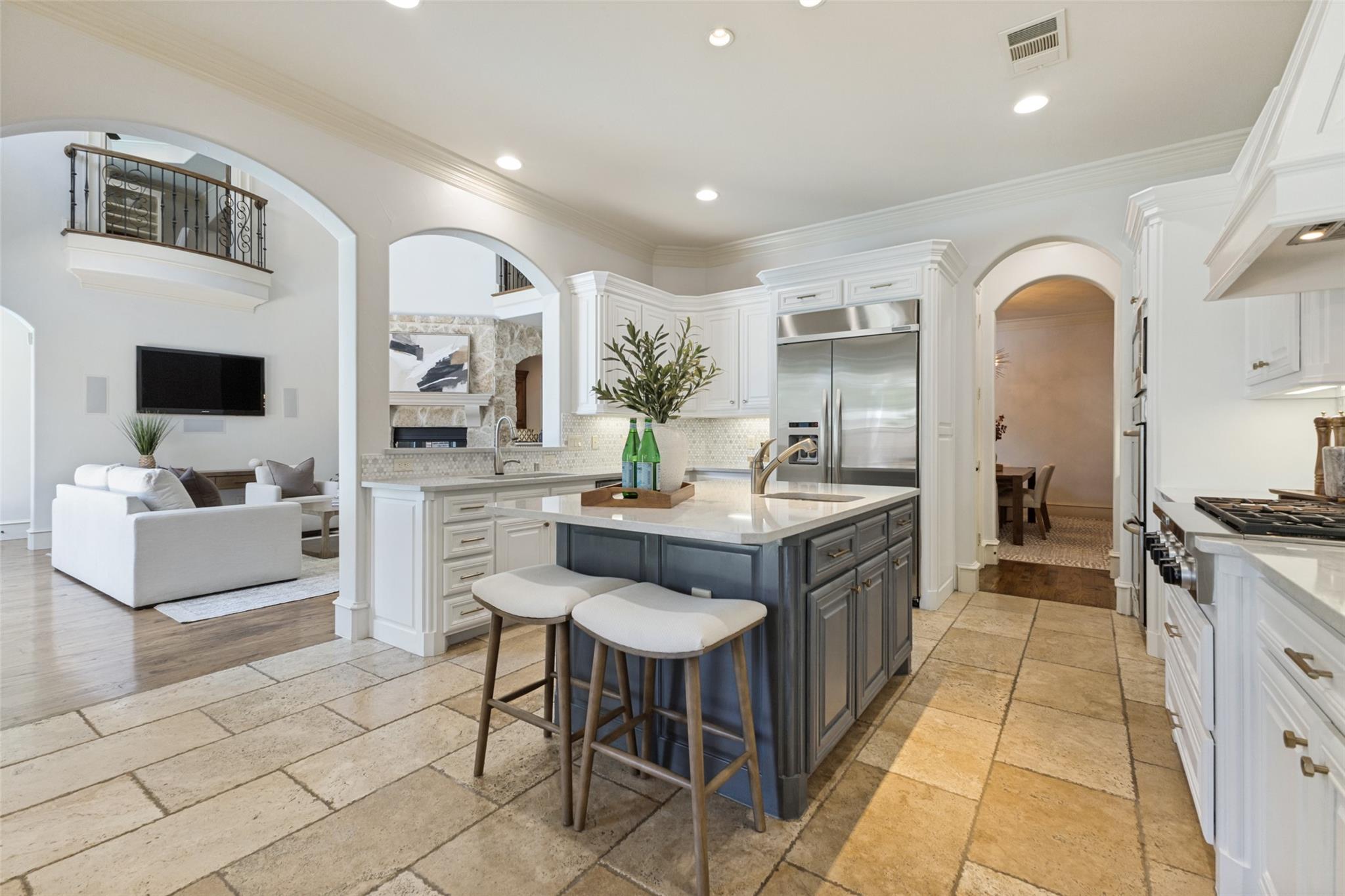 main property photo 17