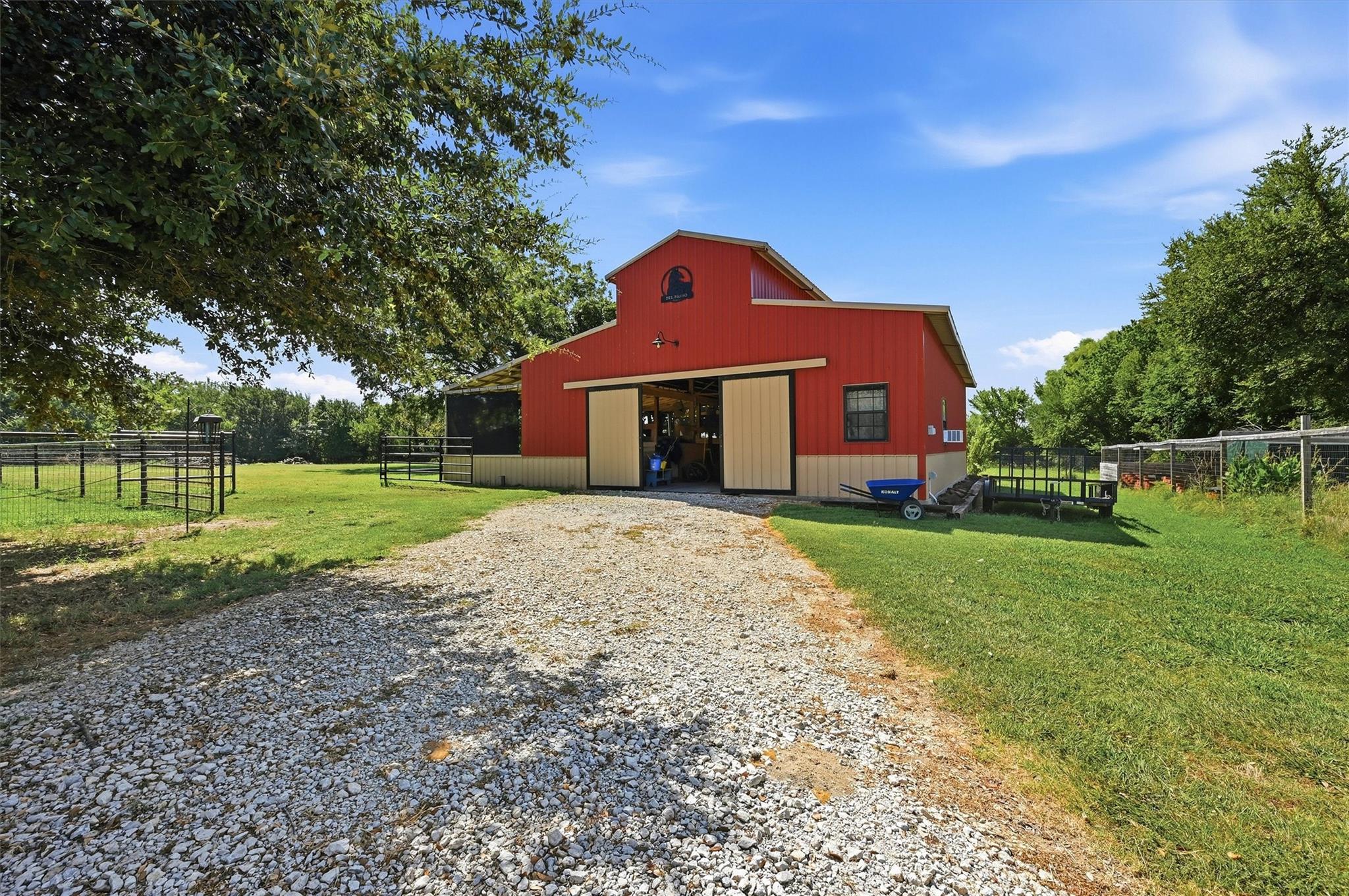 main property photo 19