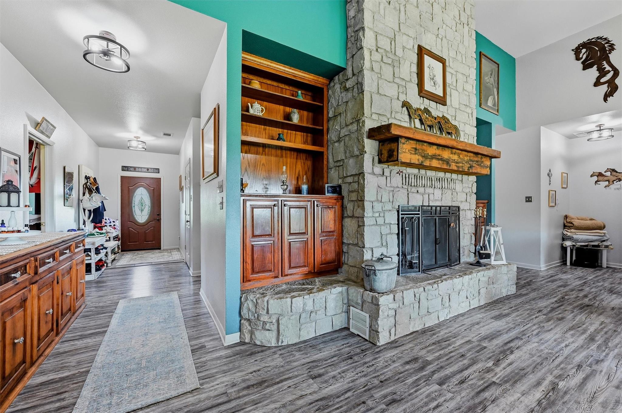 main property photo 6