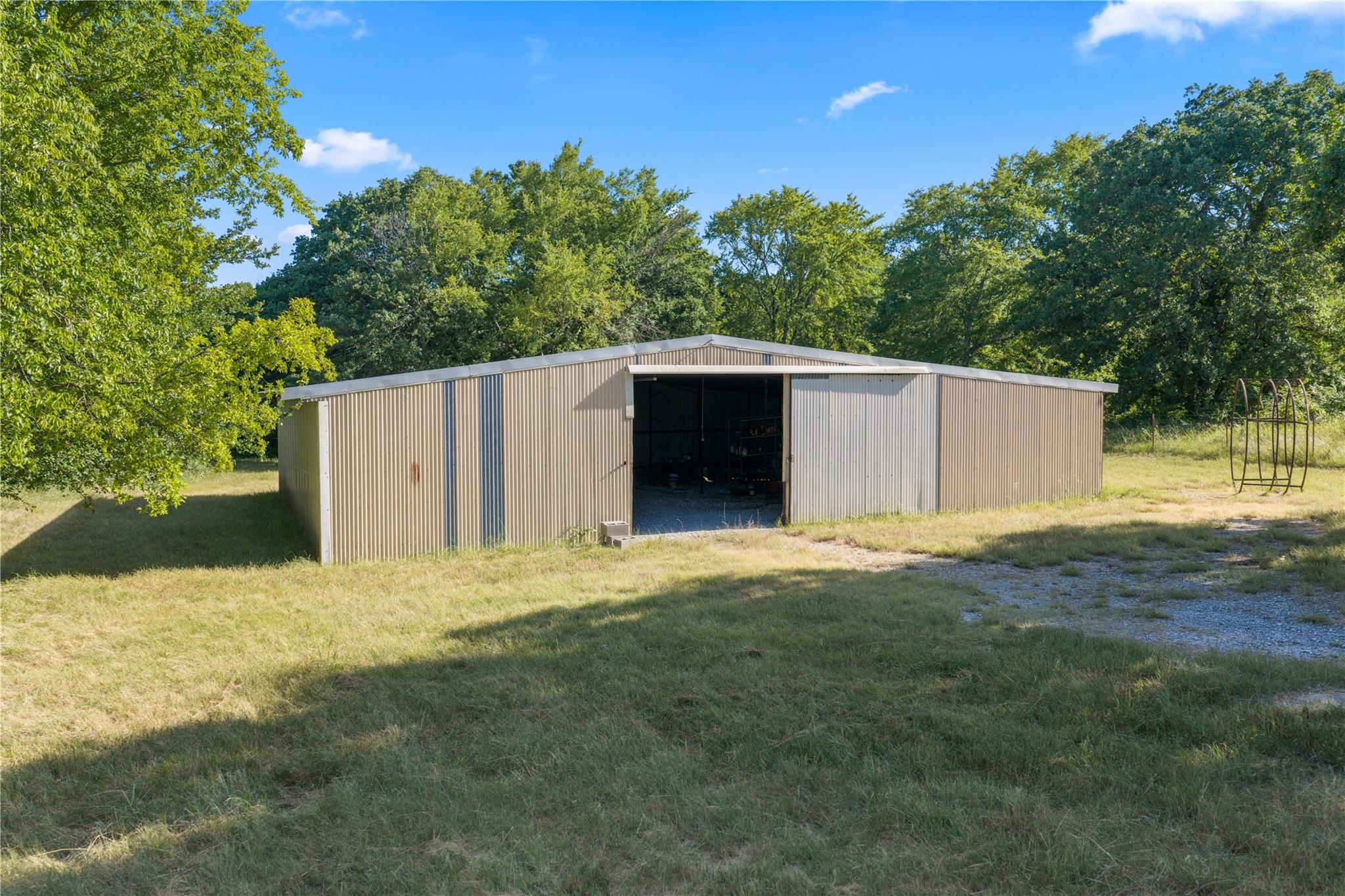 main property photo 38