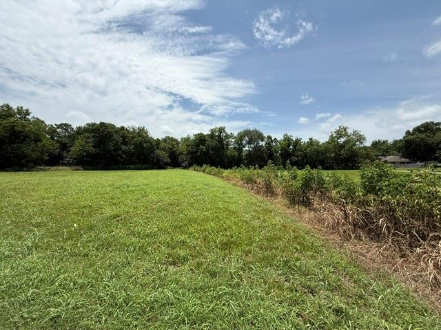 main property photo 9