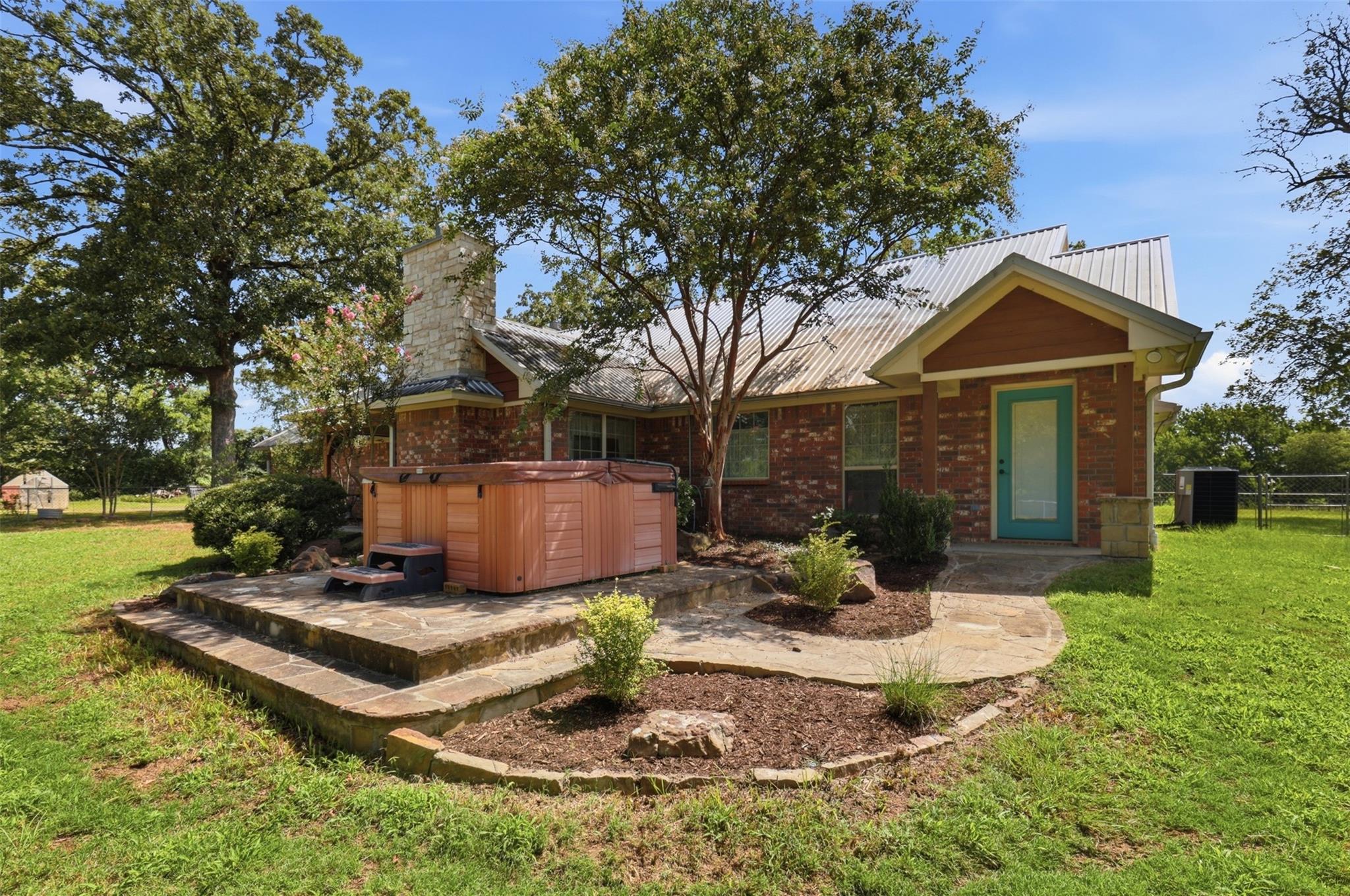 main property photo 21