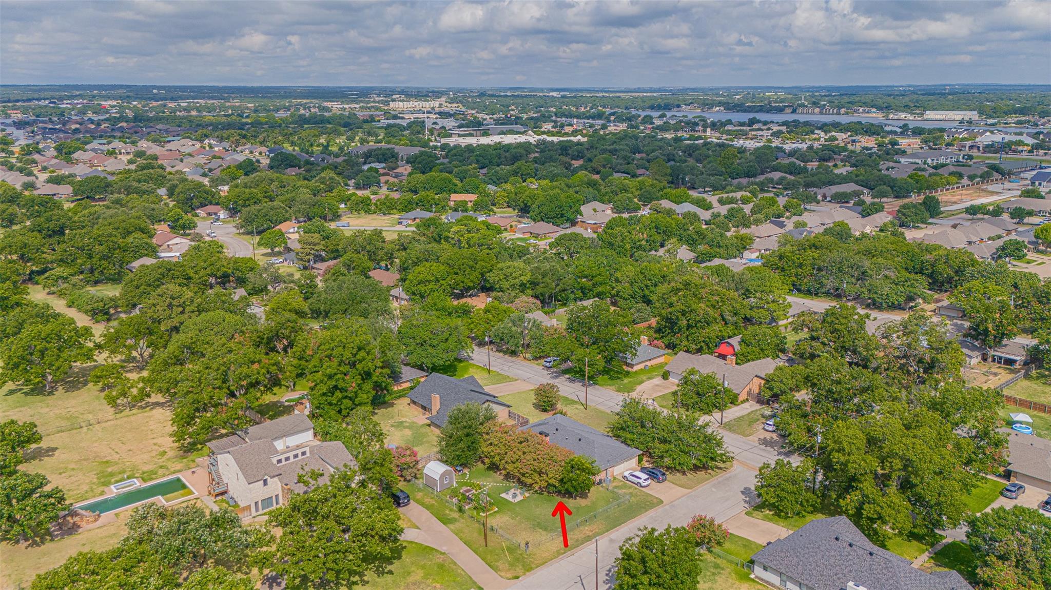 main property photo 33