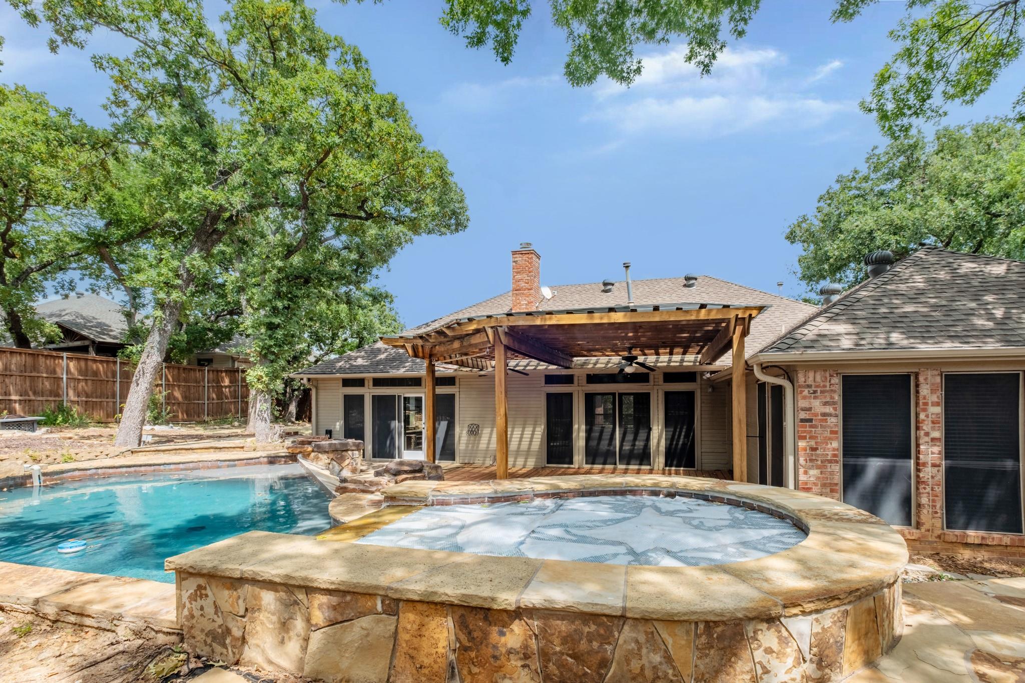 main property photo 5