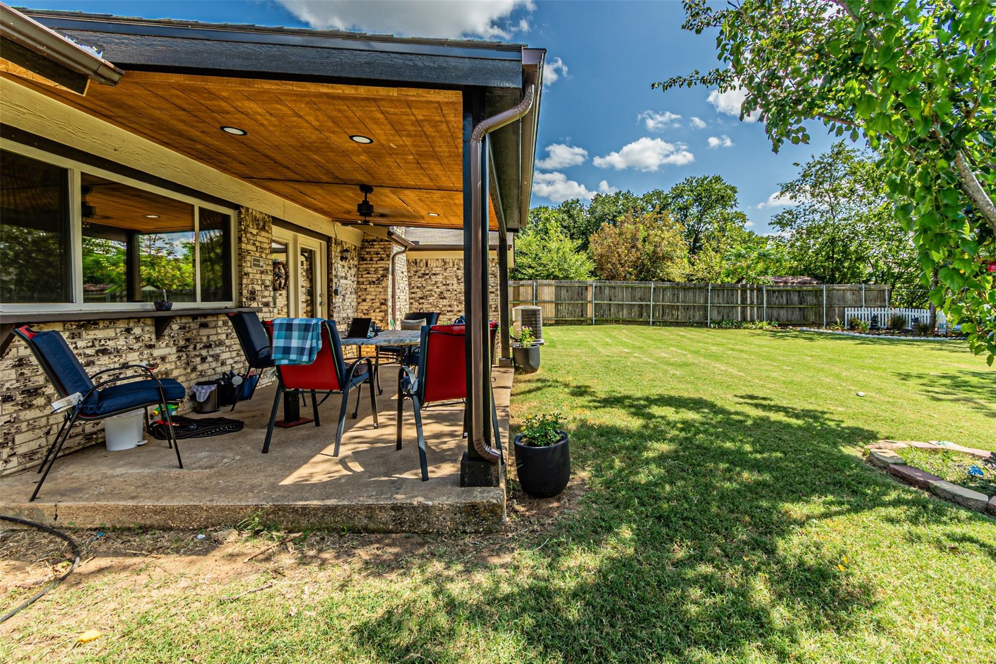 main property photo 17