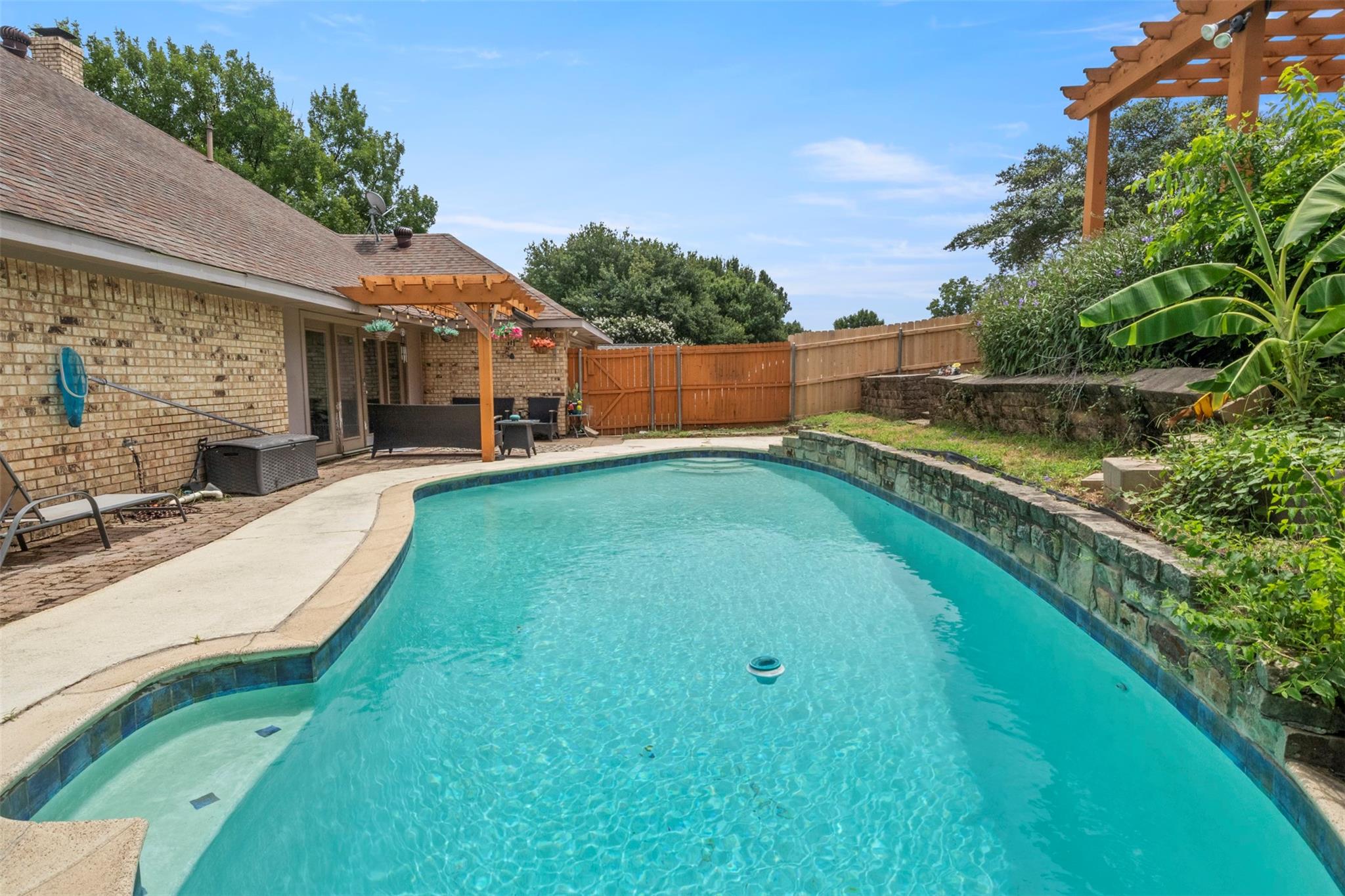 main property photo 21