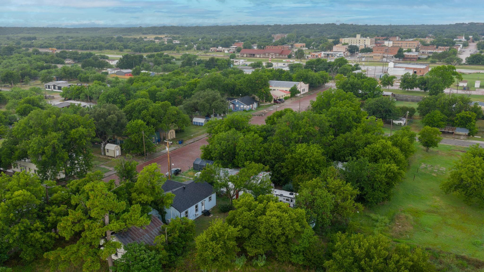 main property photo 17