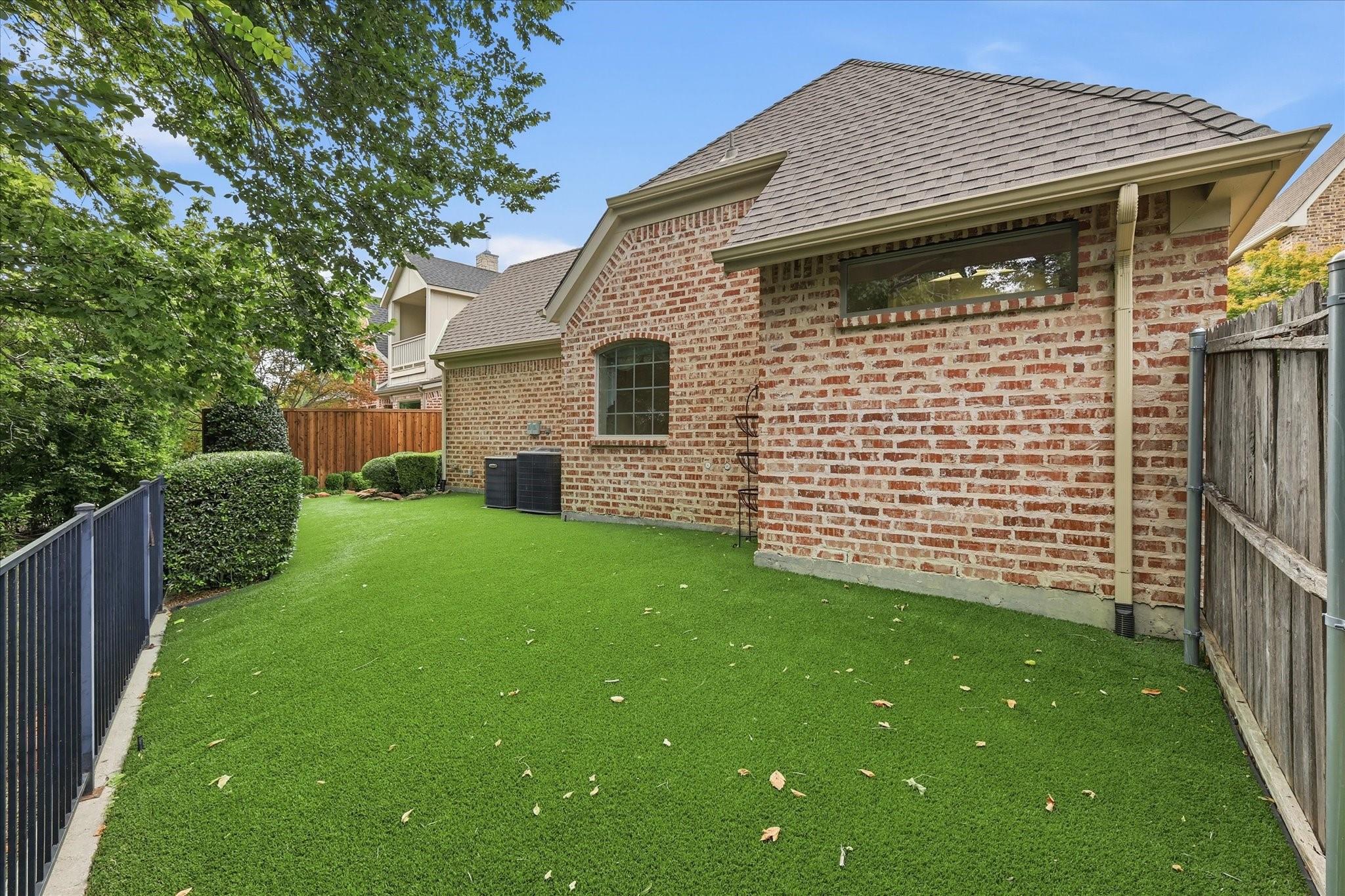 main property photo 32