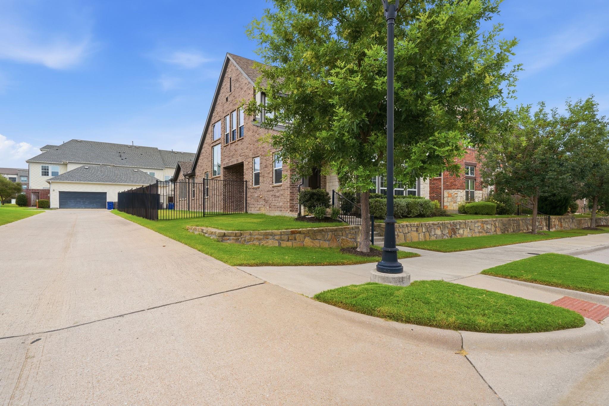 main property photo 32