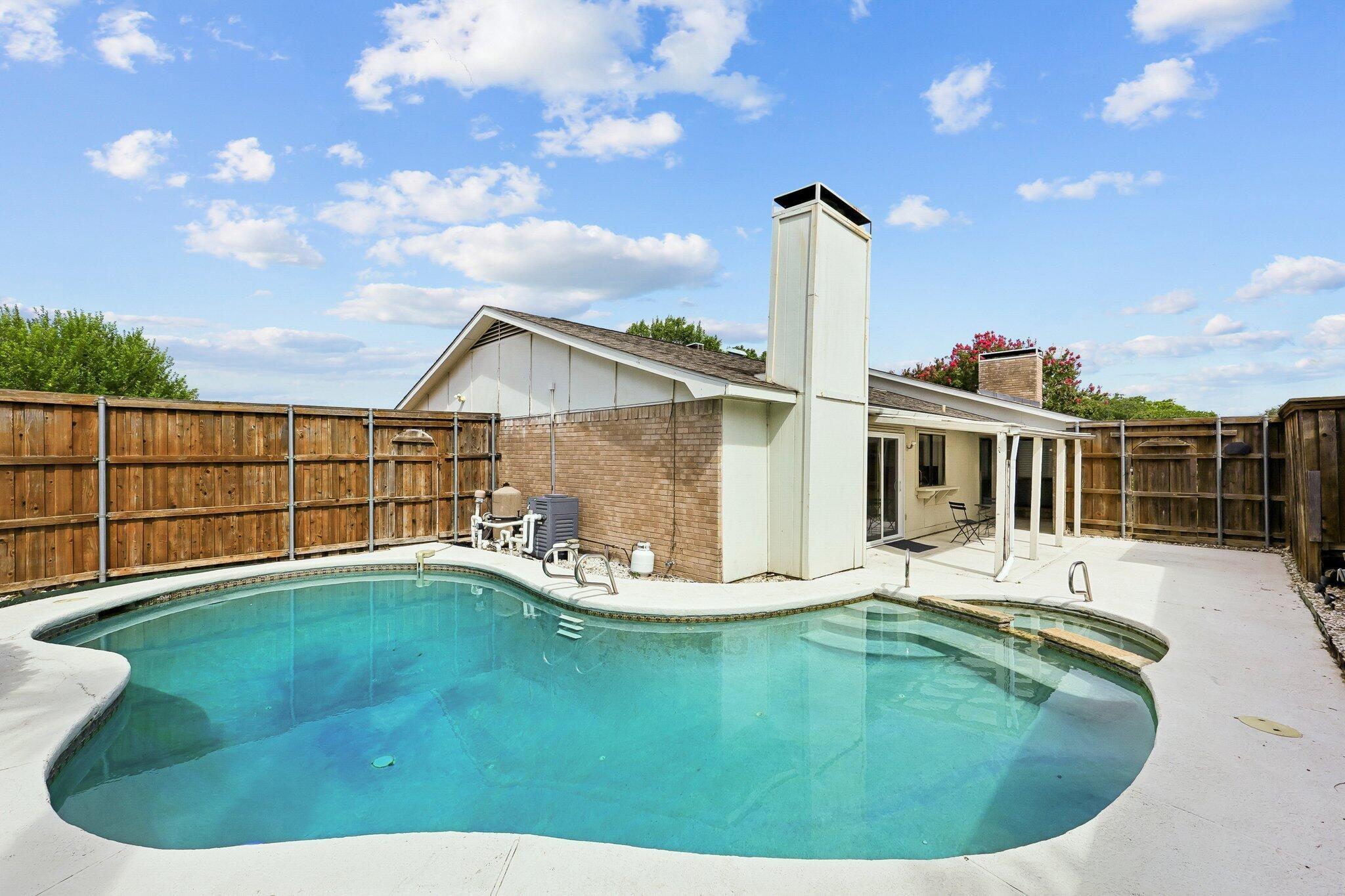 main property photo 21