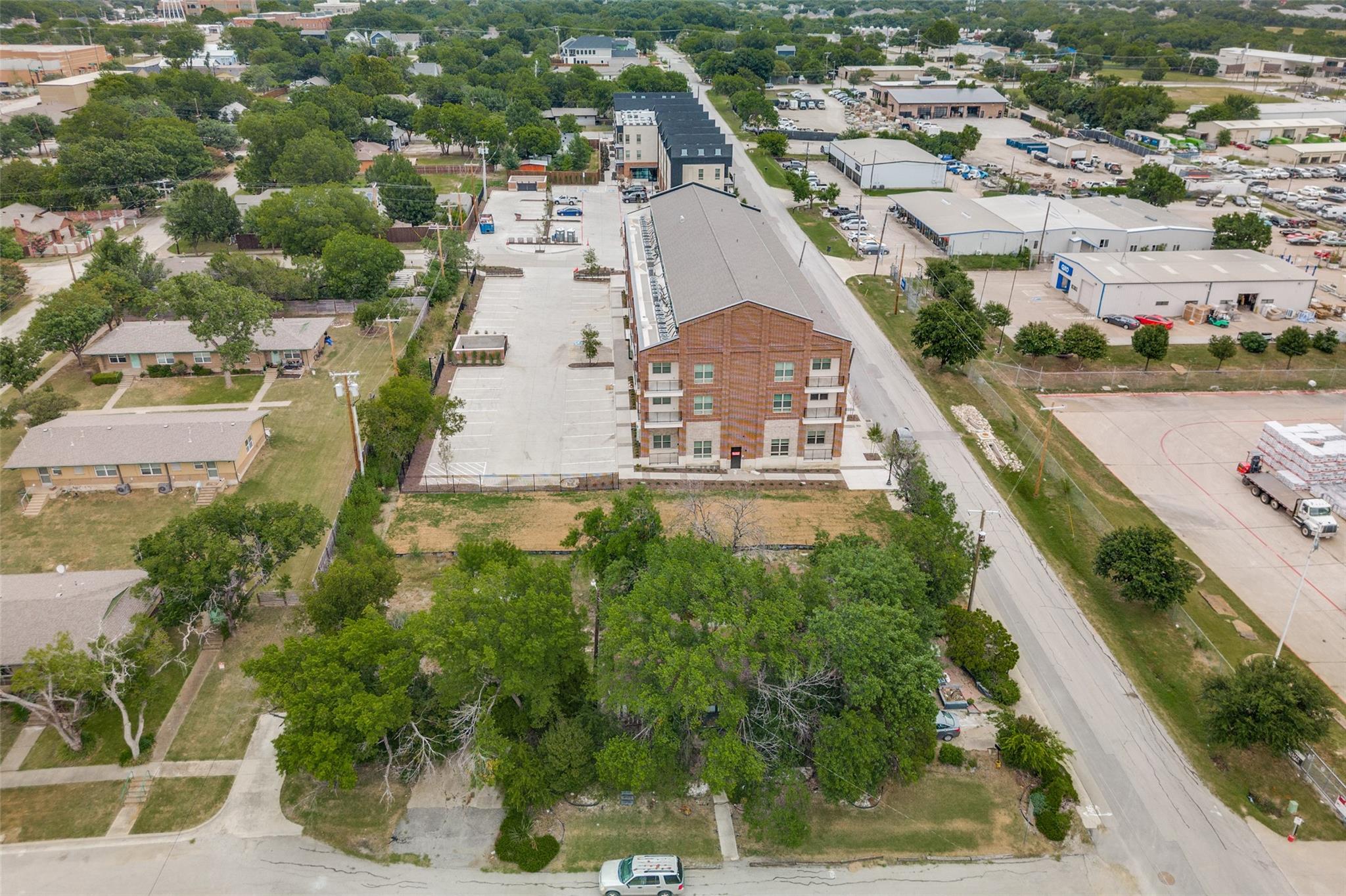 main property photo 3
