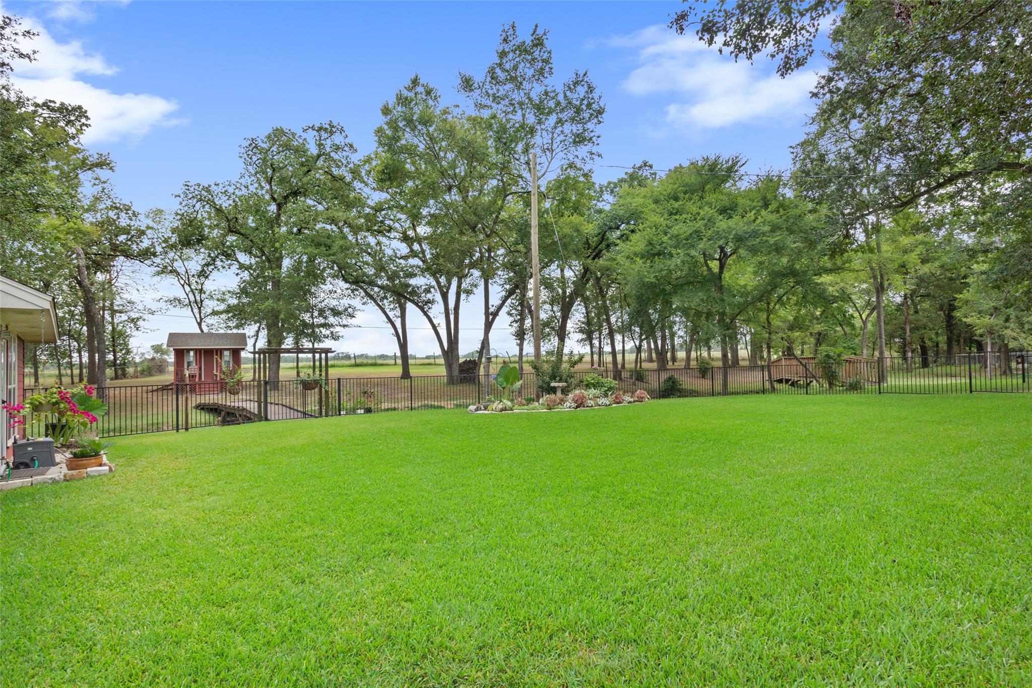 main property photo 35
