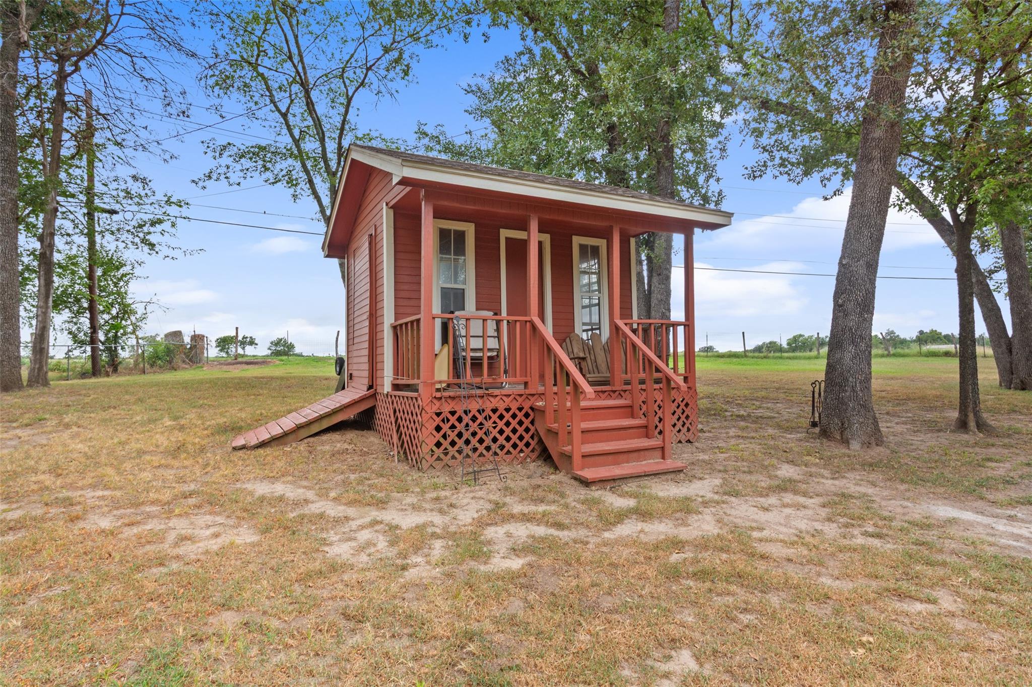 main property photo 38