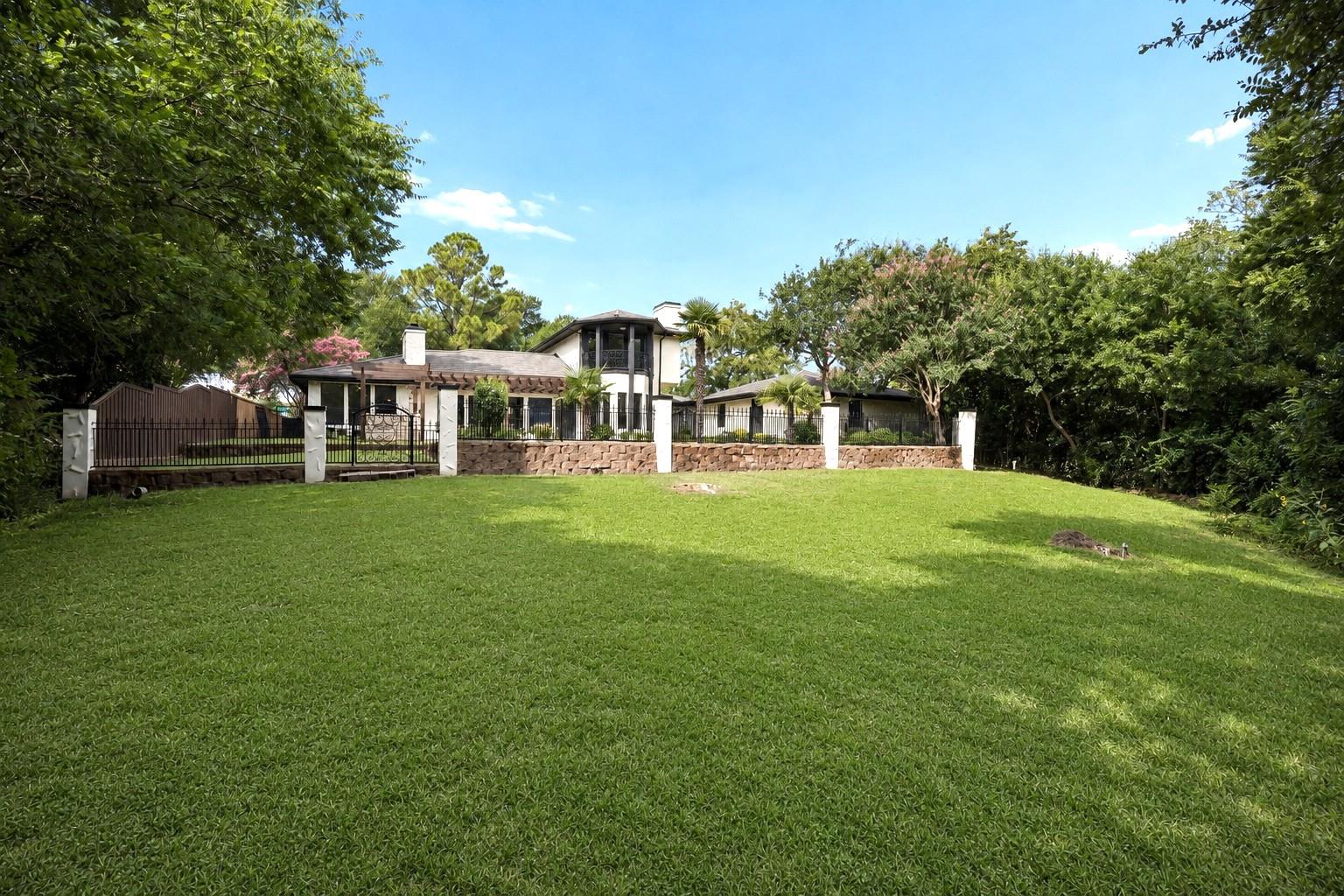 main property photo 34