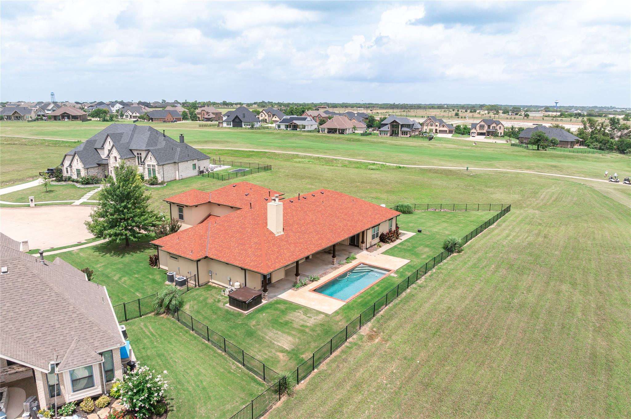 main property photo 29