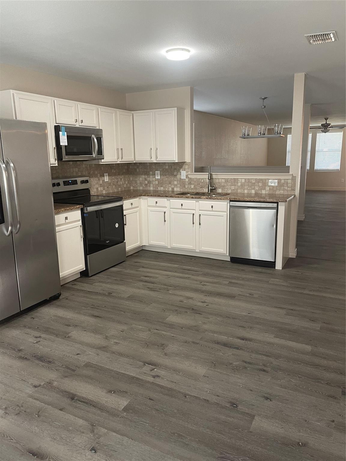 property viewer photo 18
