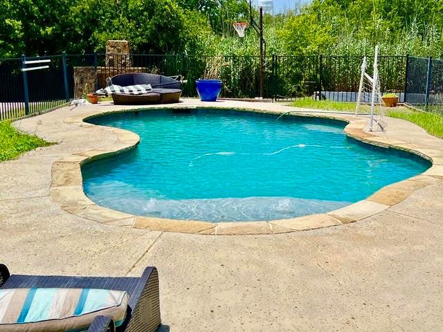 main property photo 14