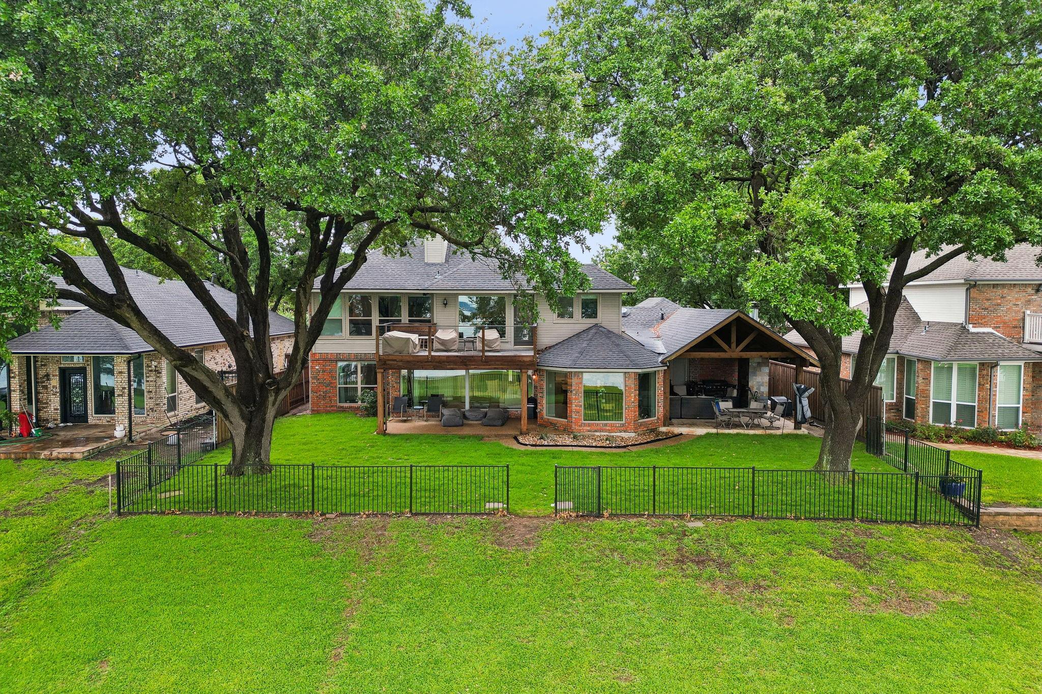 main property photo 17