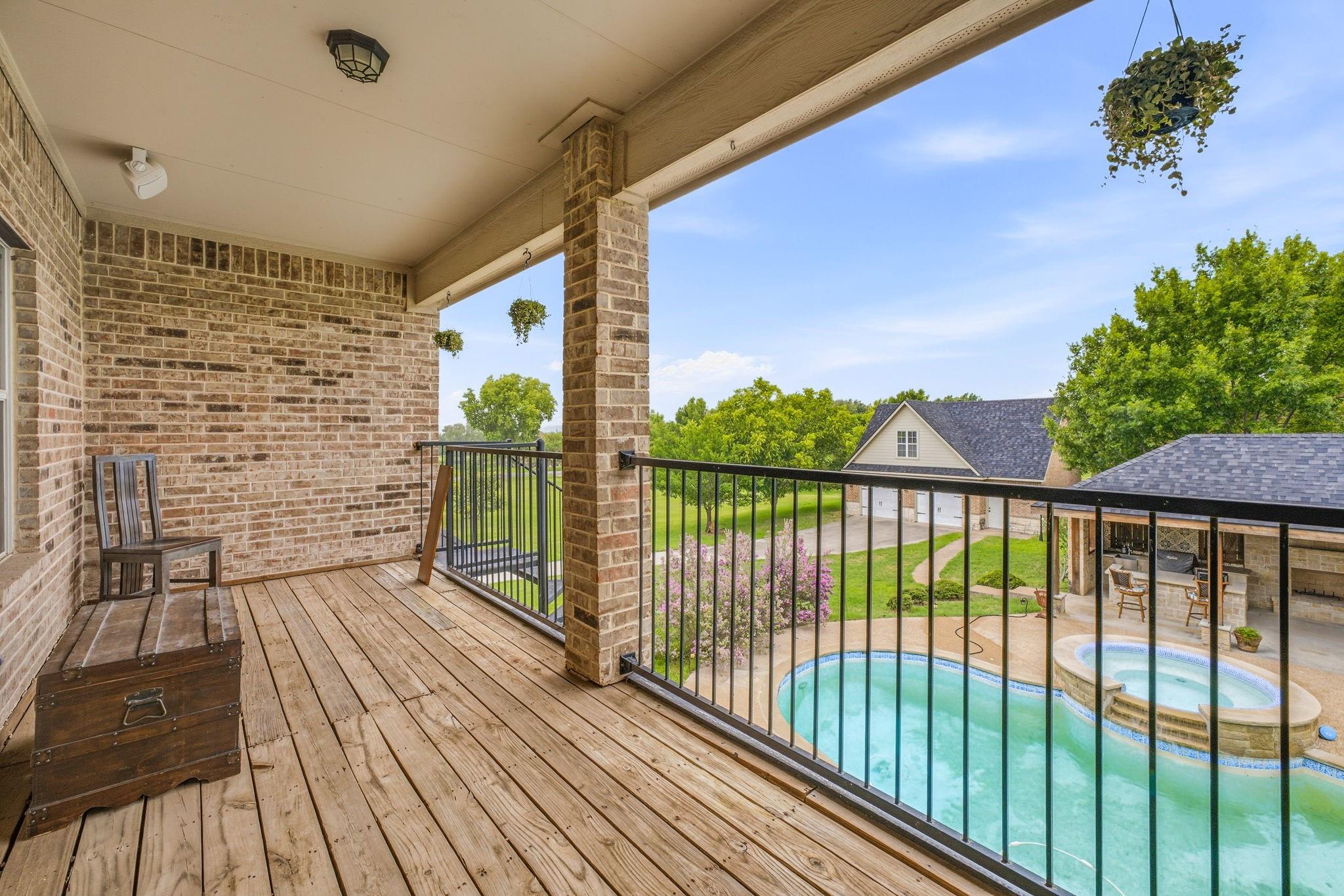 main property photo 26