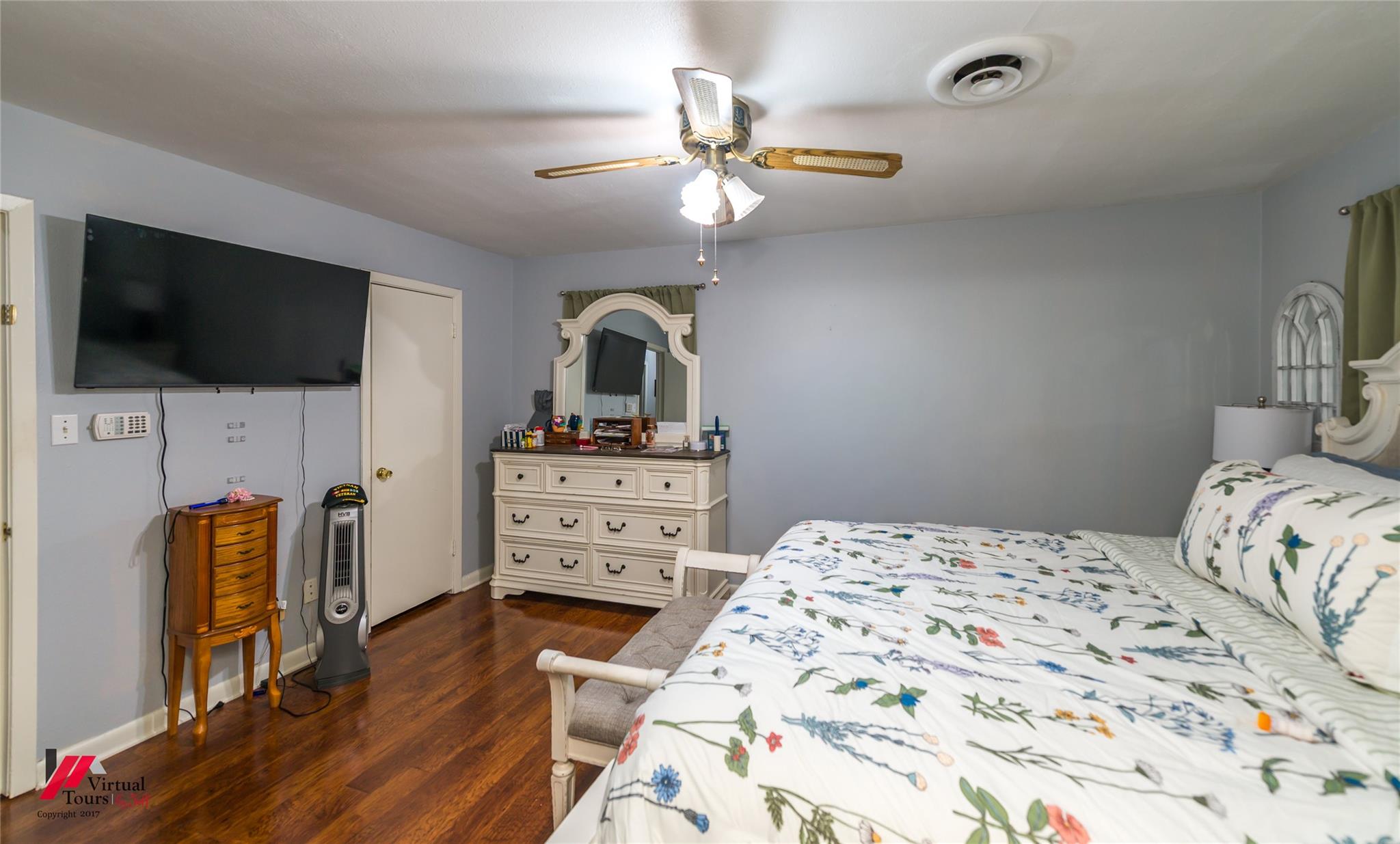 property viewer photo 11