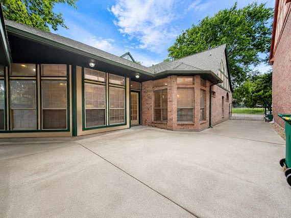 main property photo 20