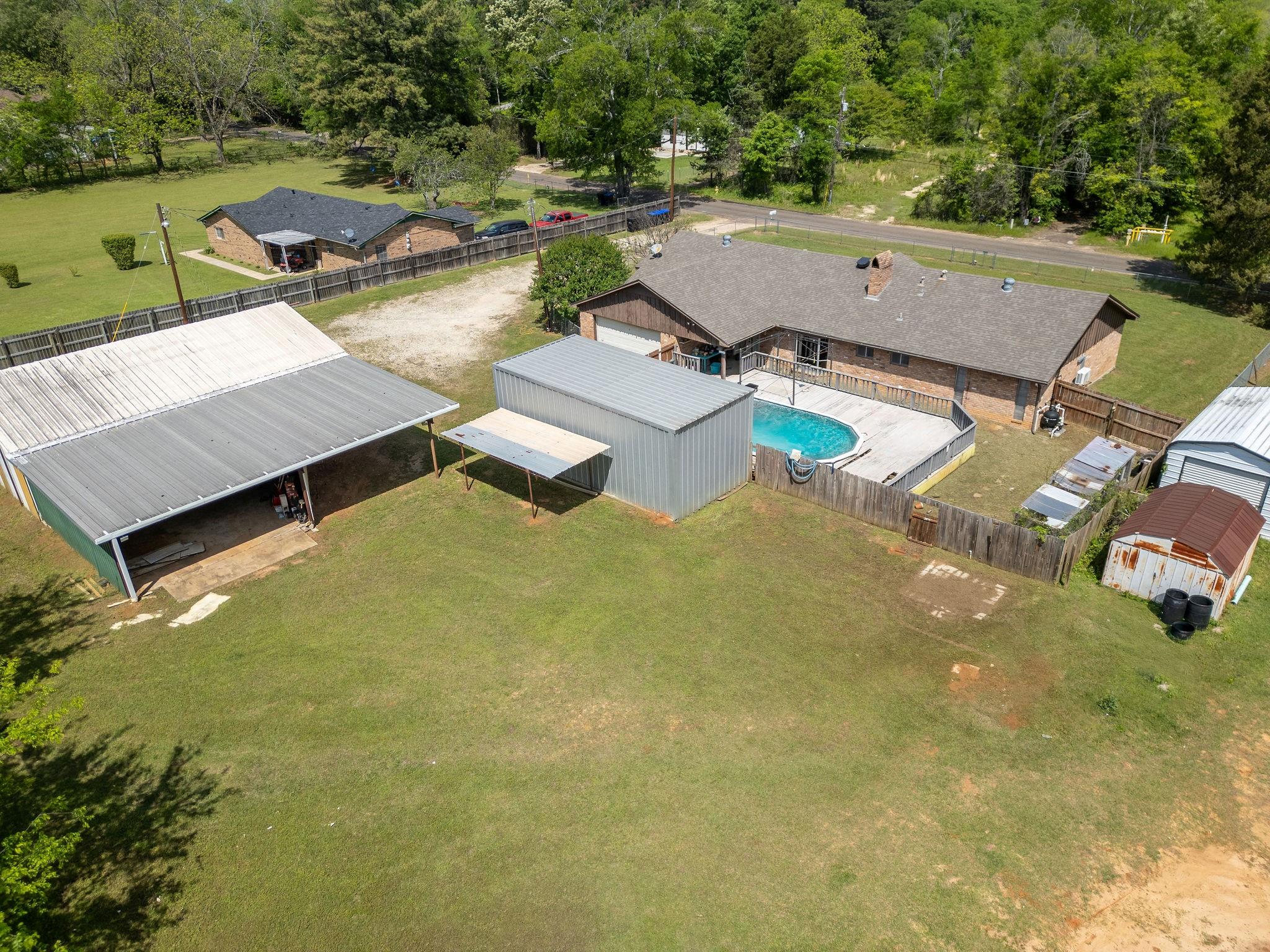 main property photo 23