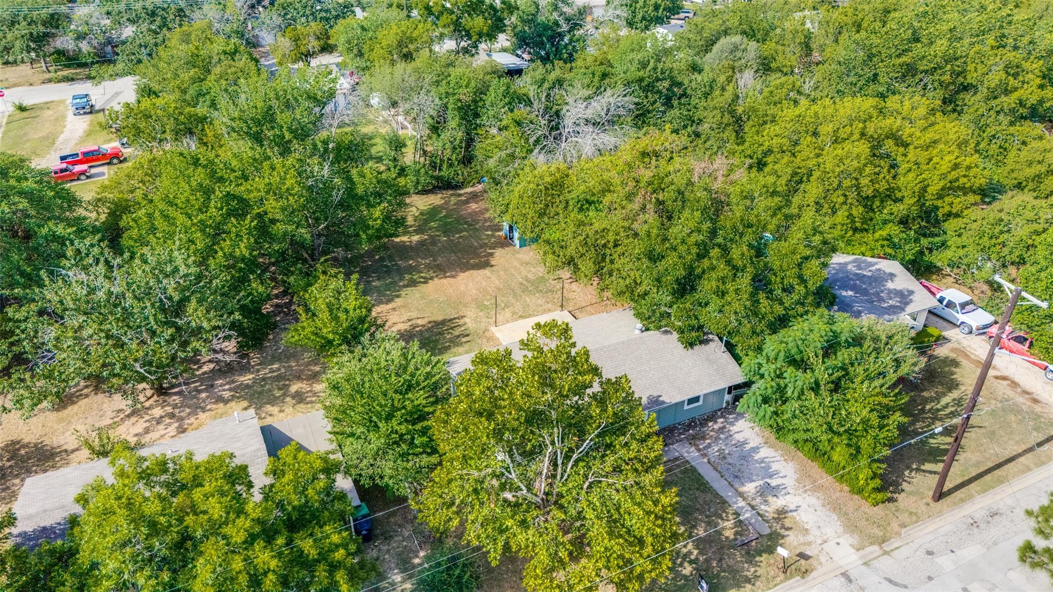 main property photo 17