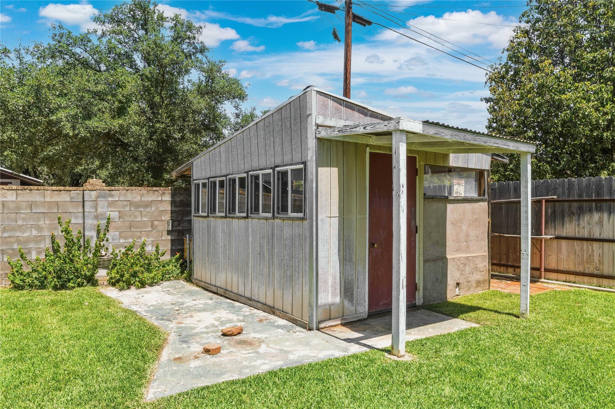 main property photo 24