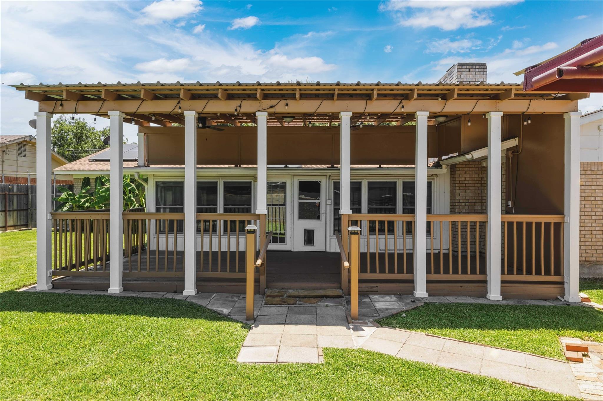 main property photo 28
