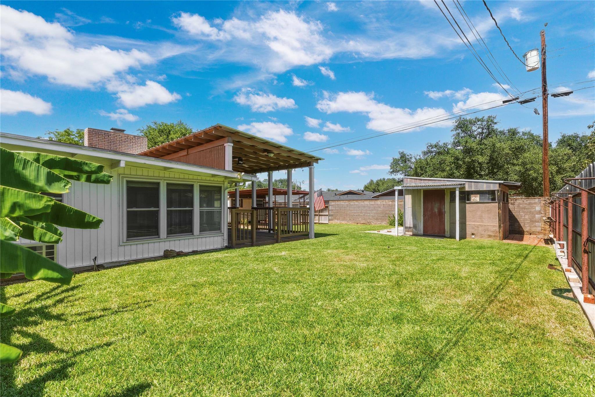 main property photo 38