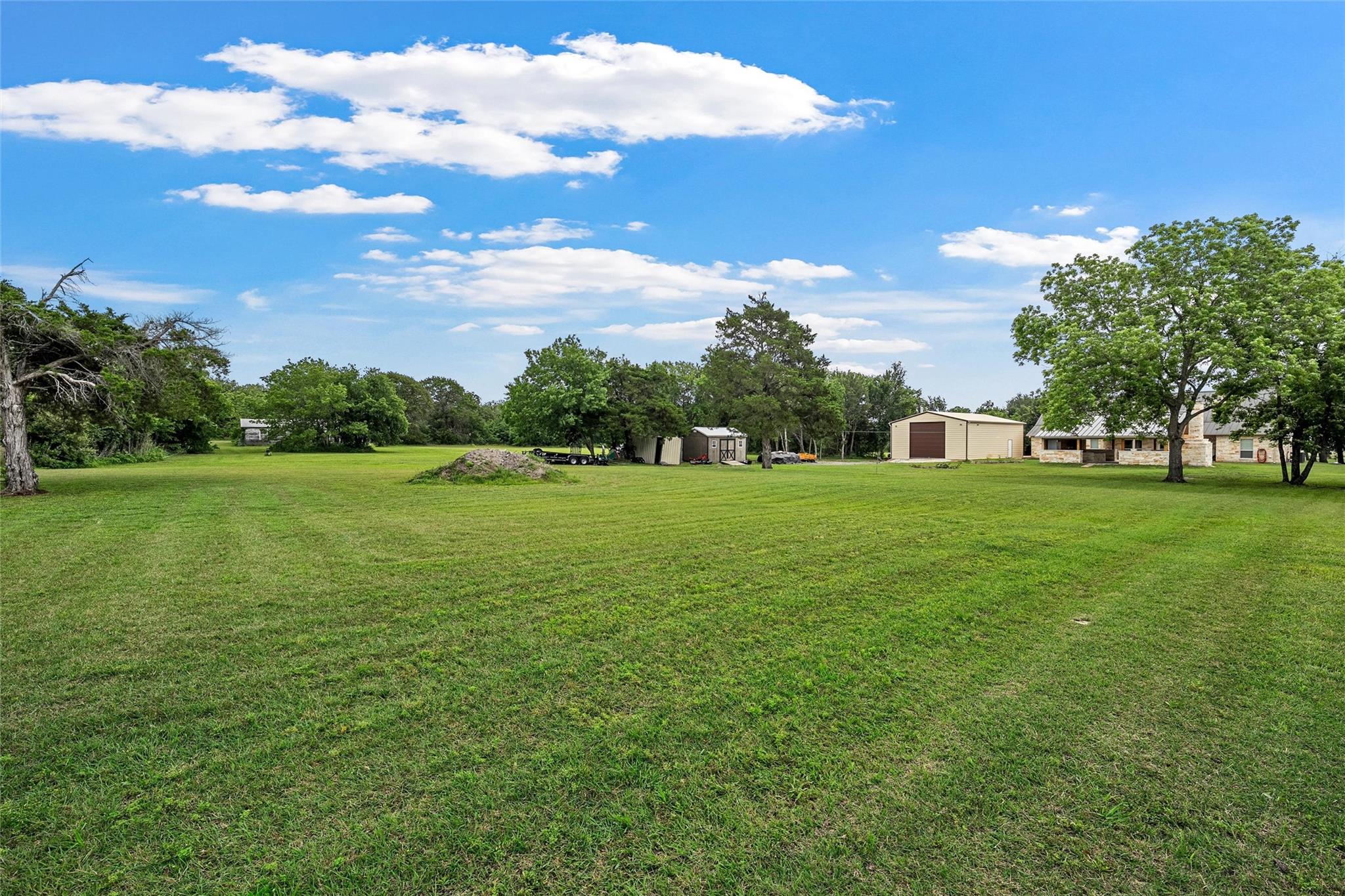 main property photo 32