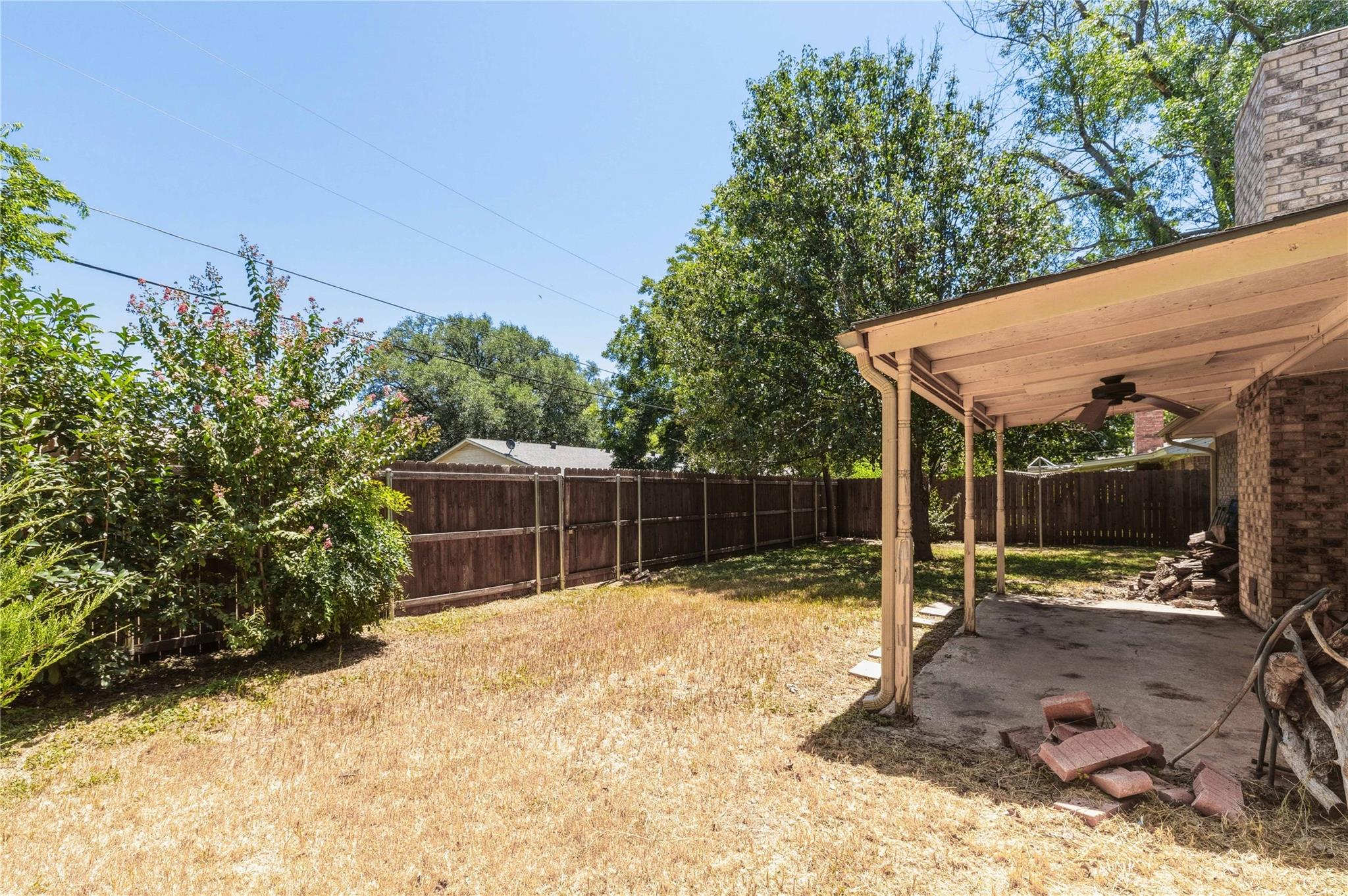 main property photo 30