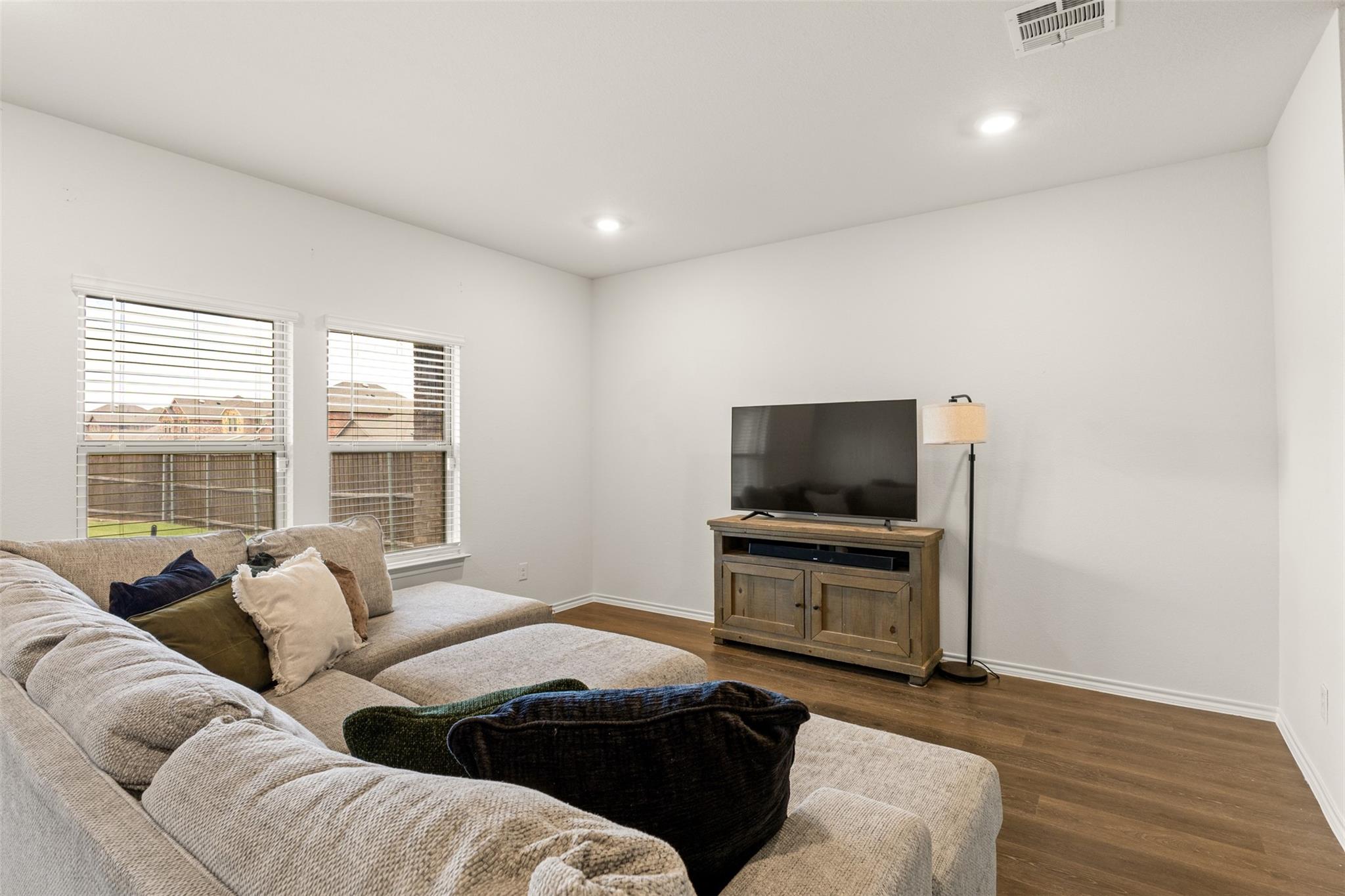 property viewer photo 1