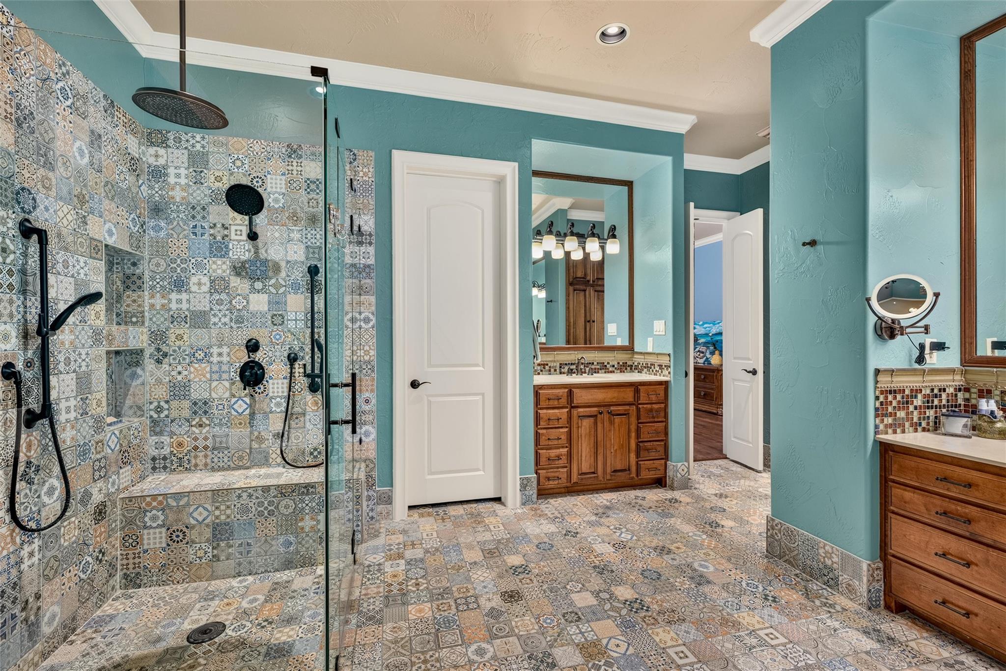 main property photo 18