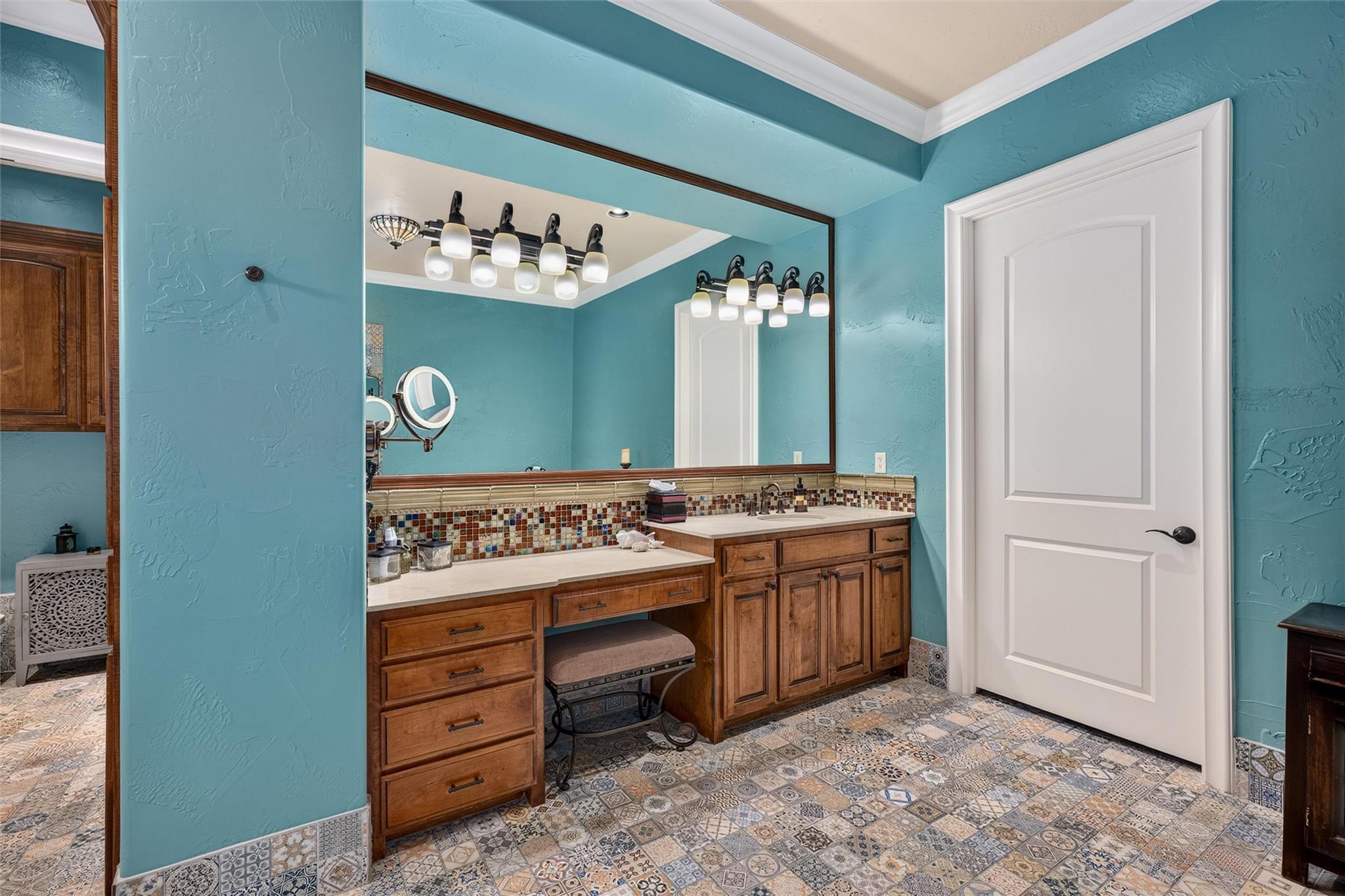 main property photo 19