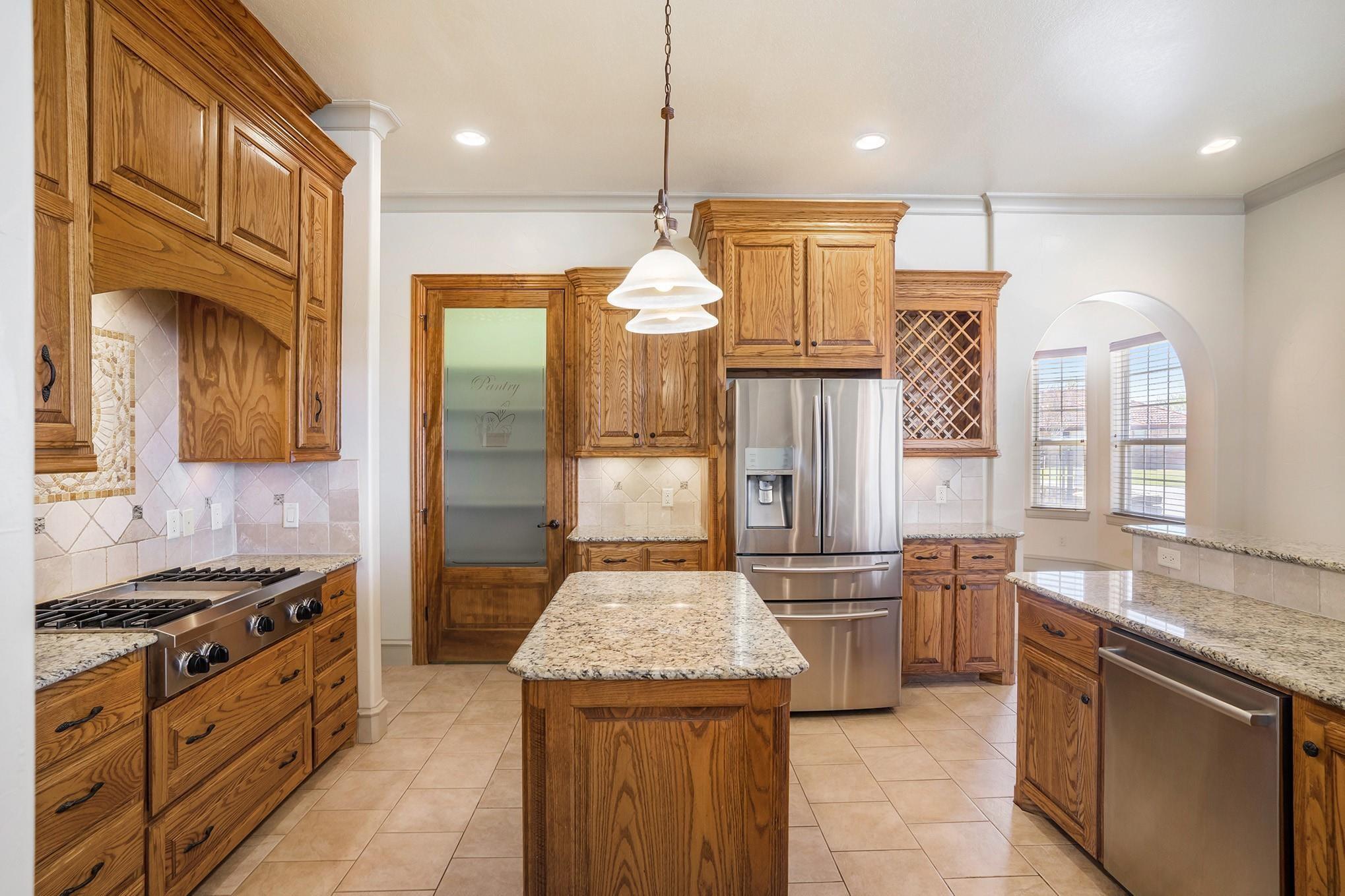 main property photo 14