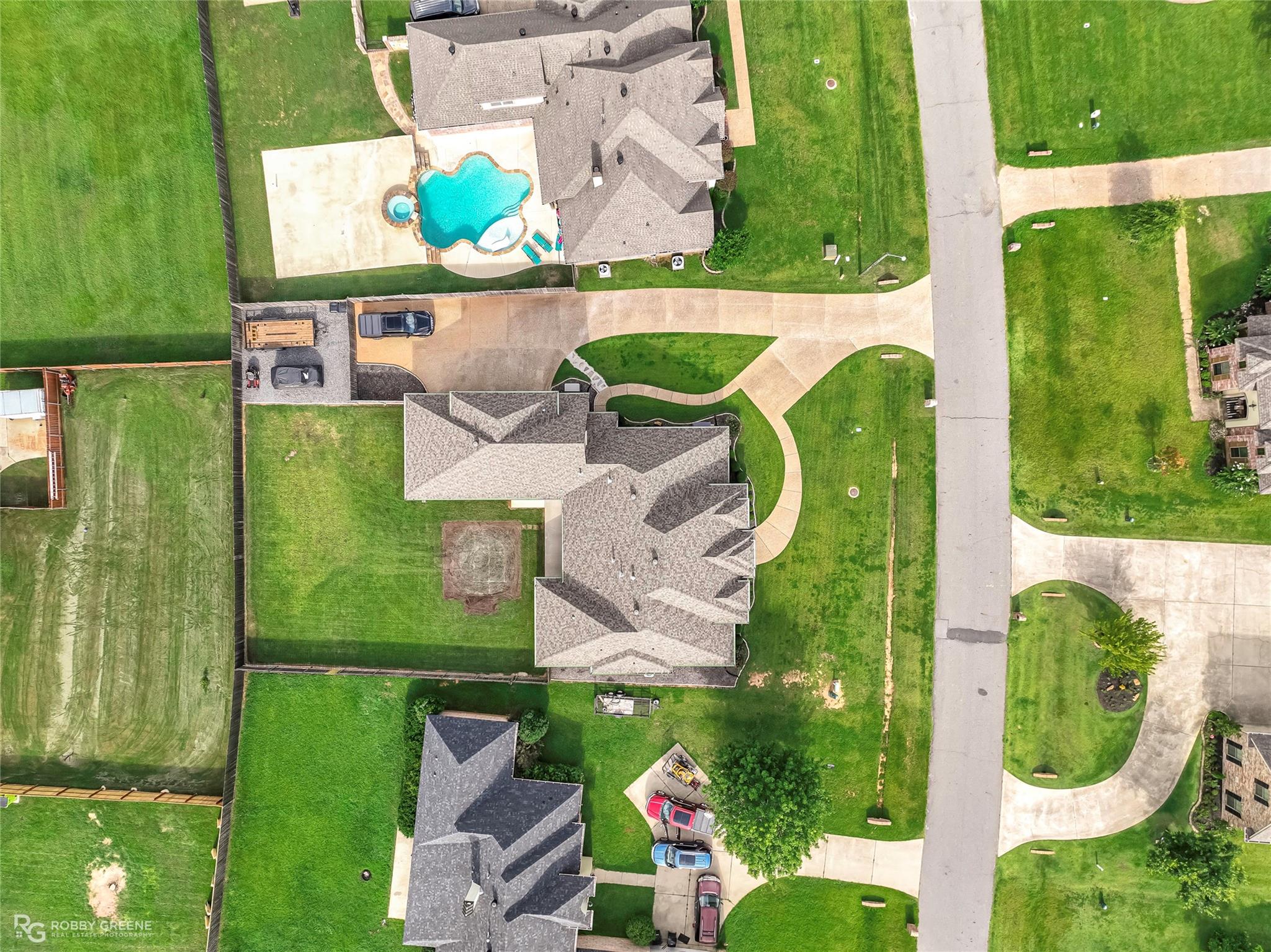 main property photo 5