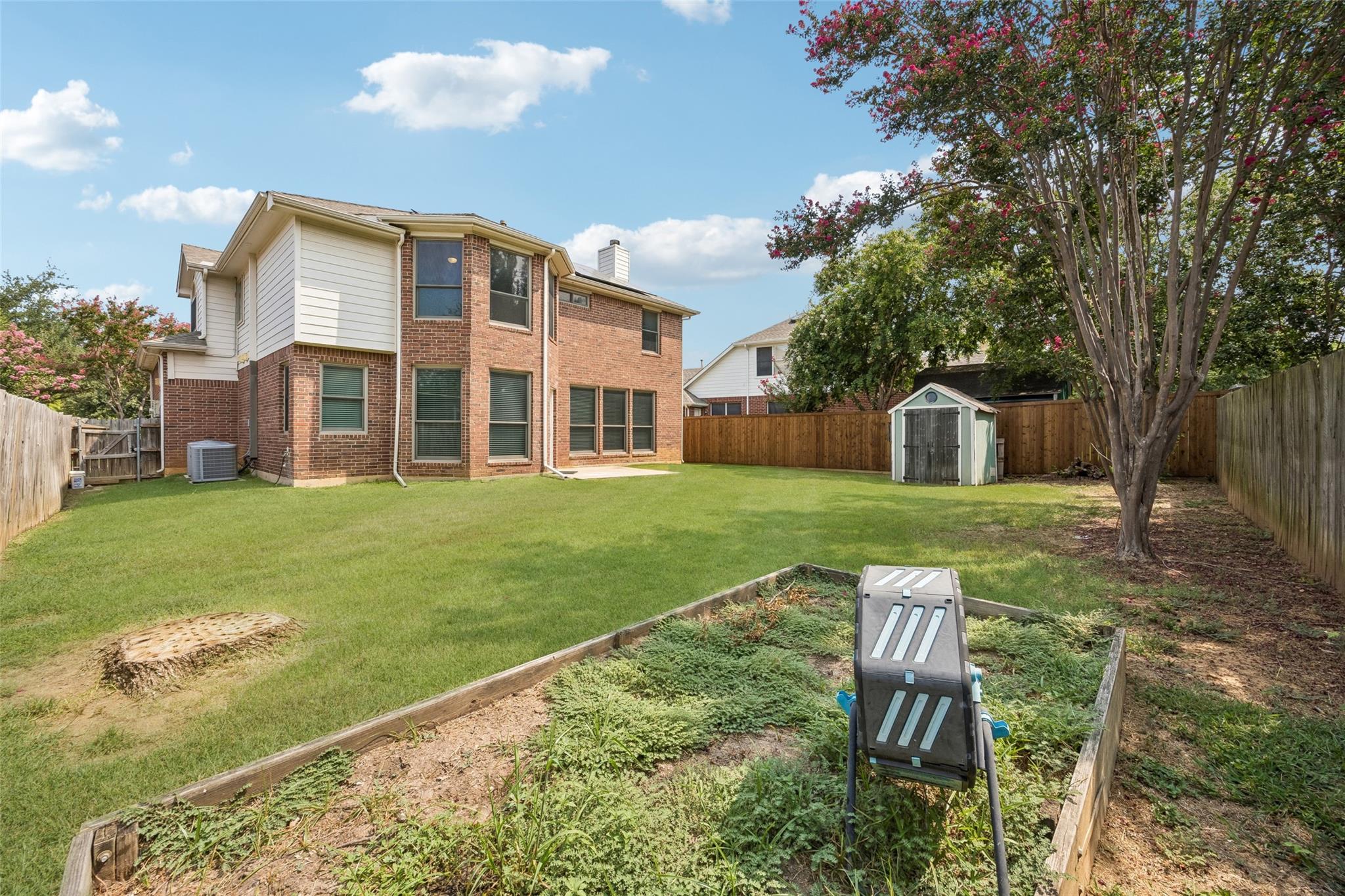 main property photo 30