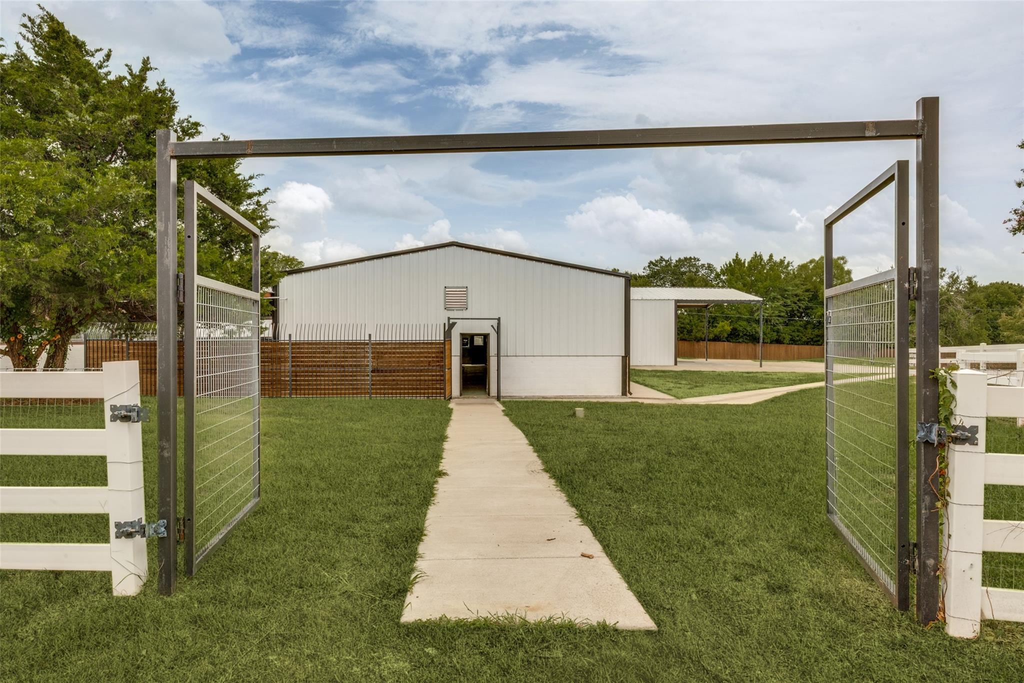 main property photo 25