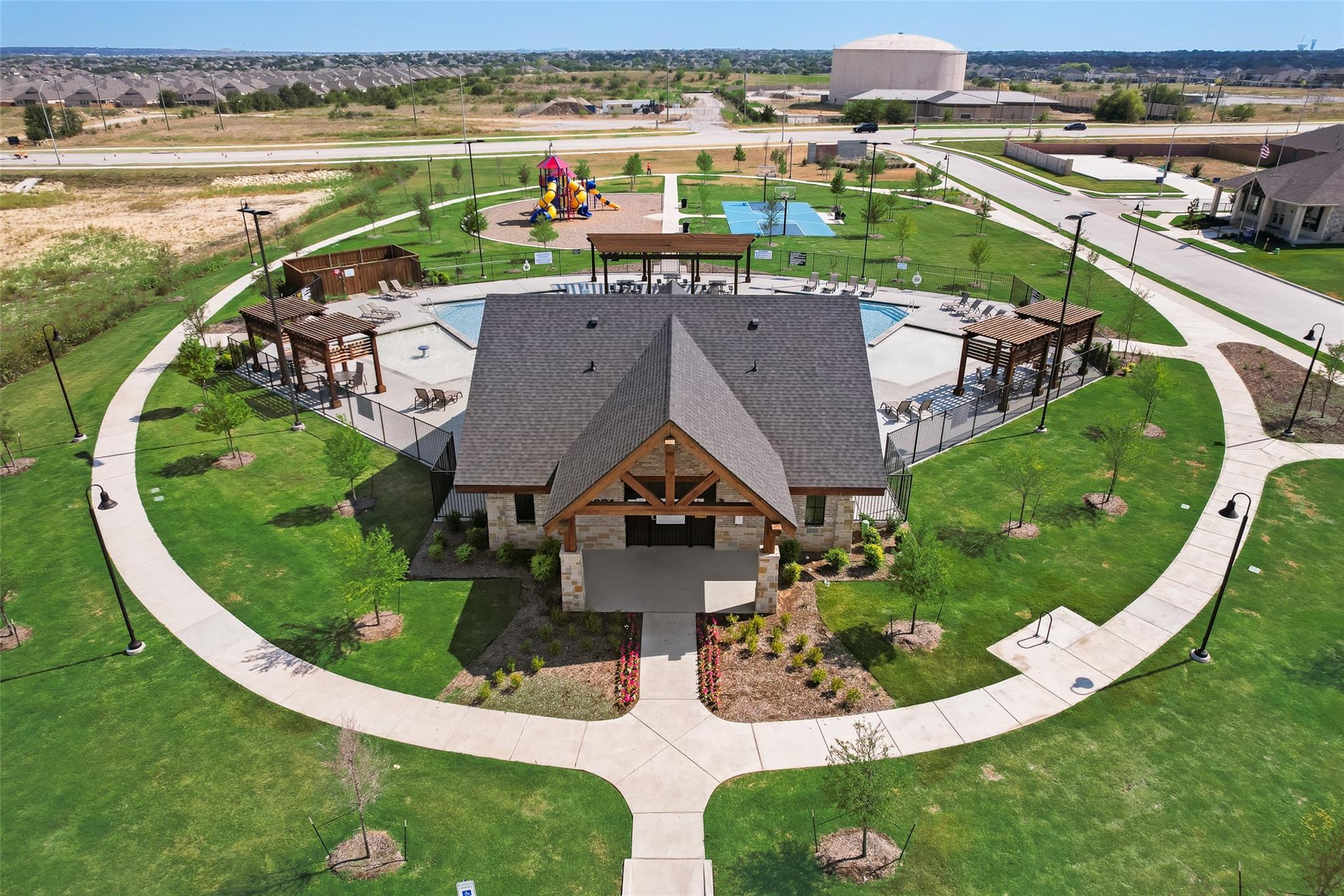 main property photo 24