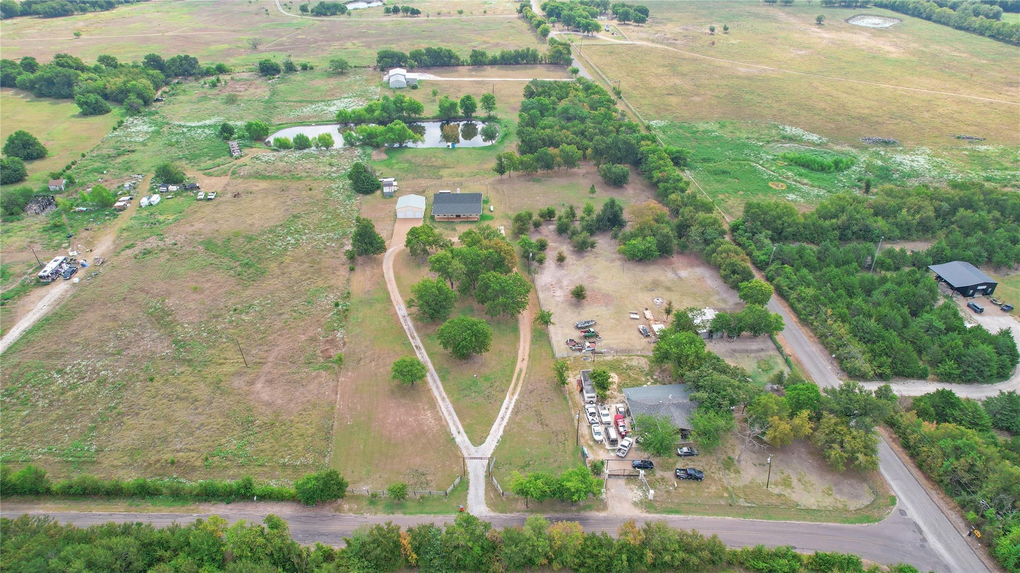 main property photo 16
