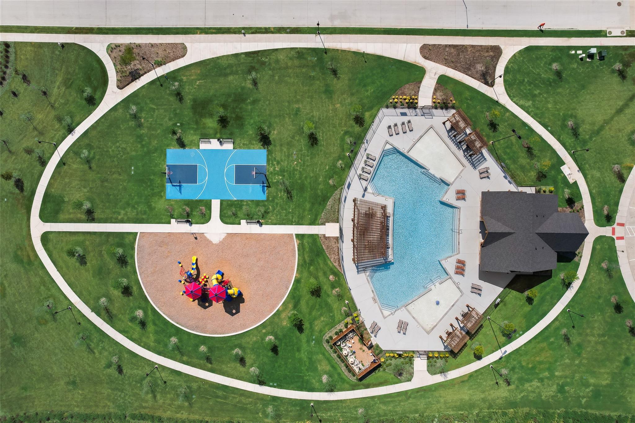 main property photo 23