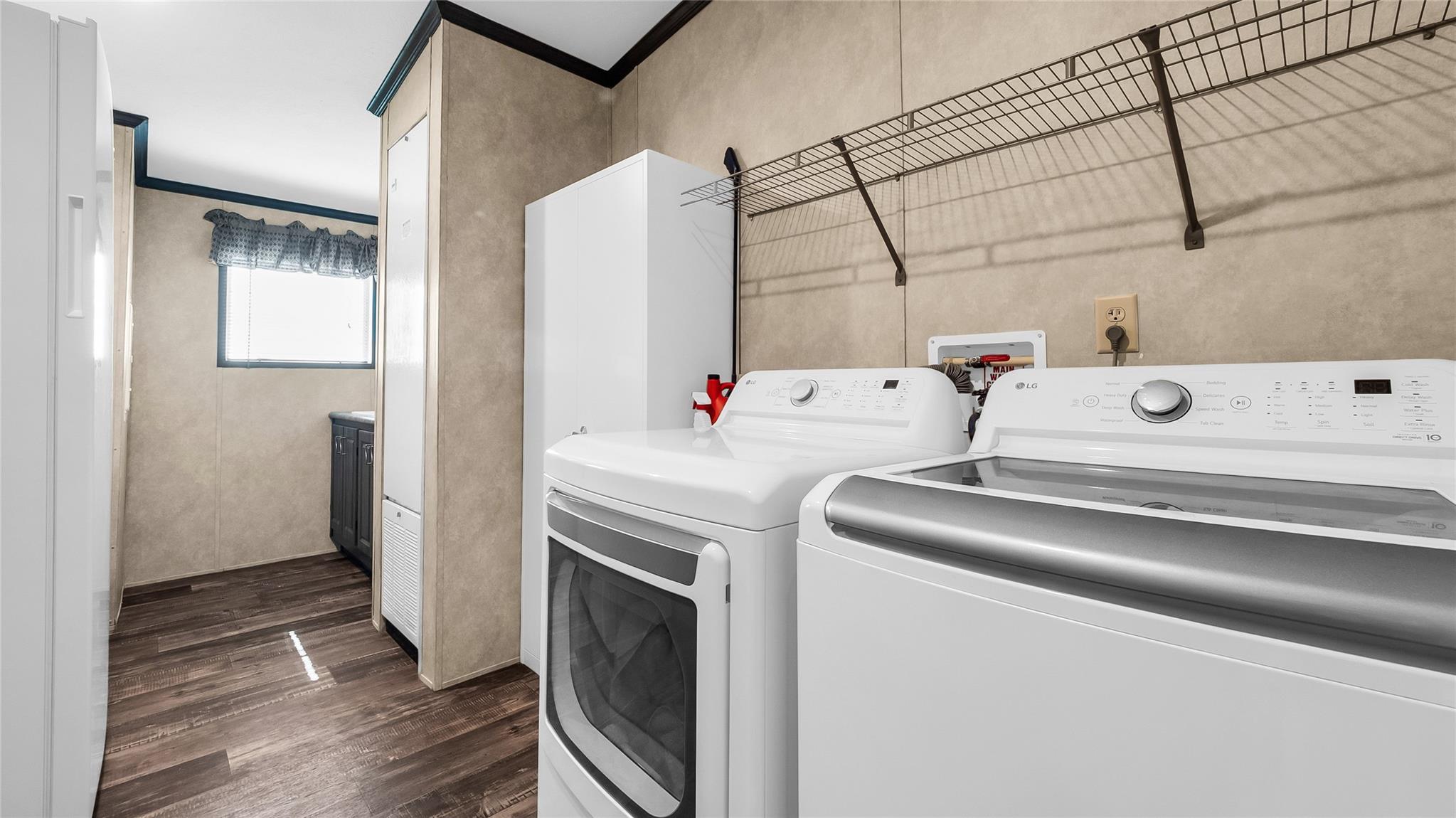 main property photo 18