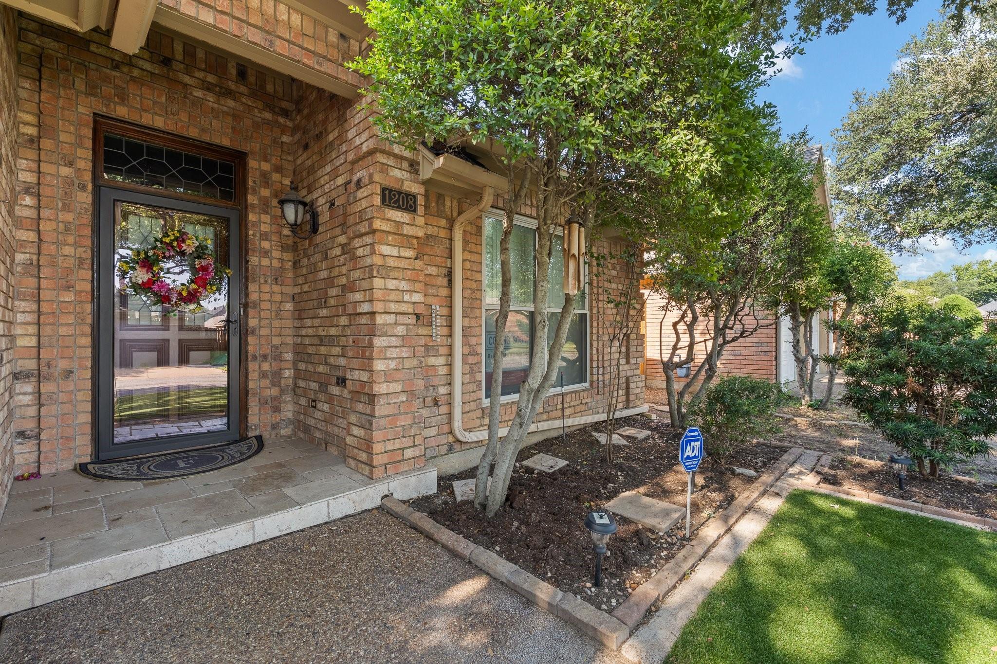 main property photo 5