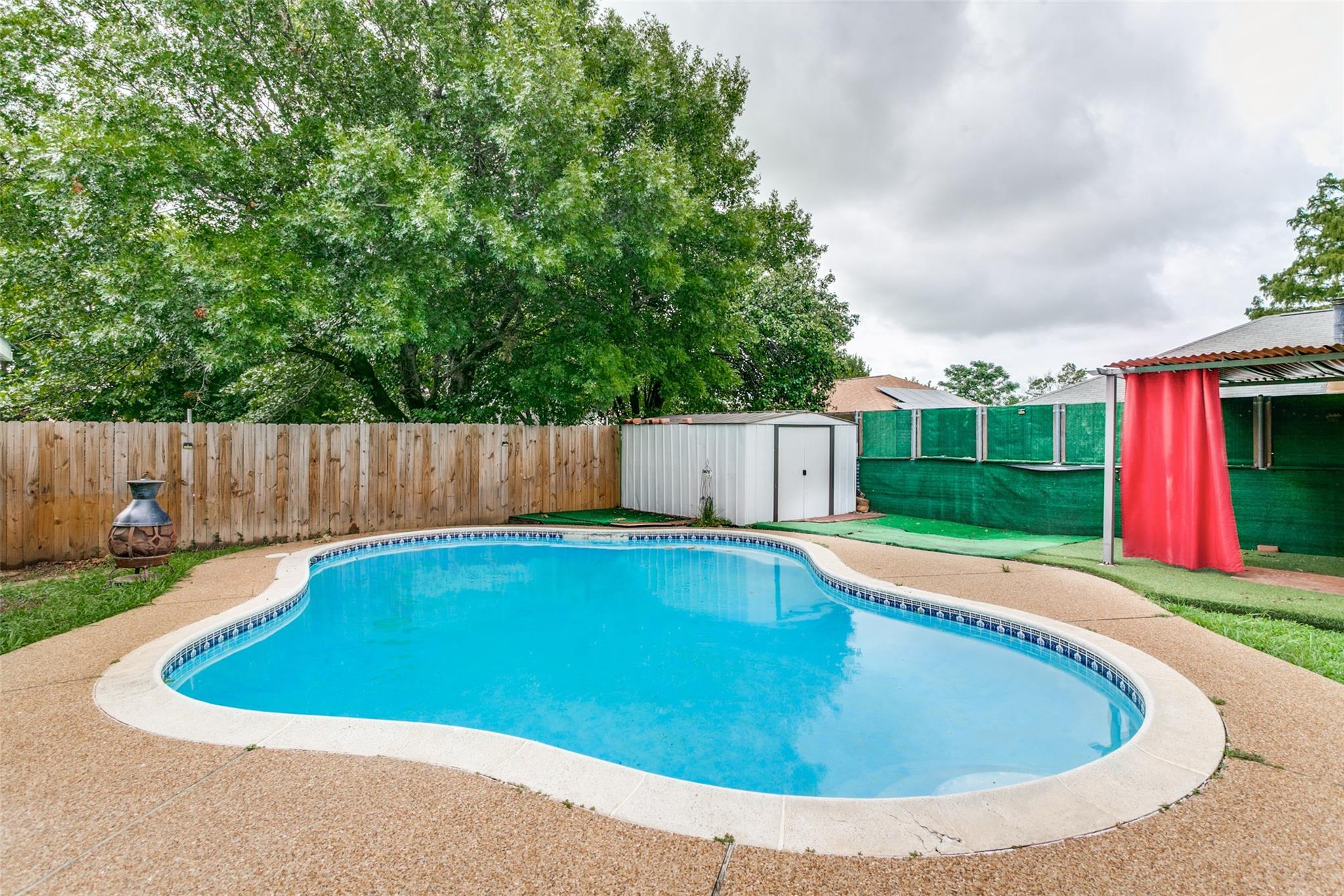 main property photo 36