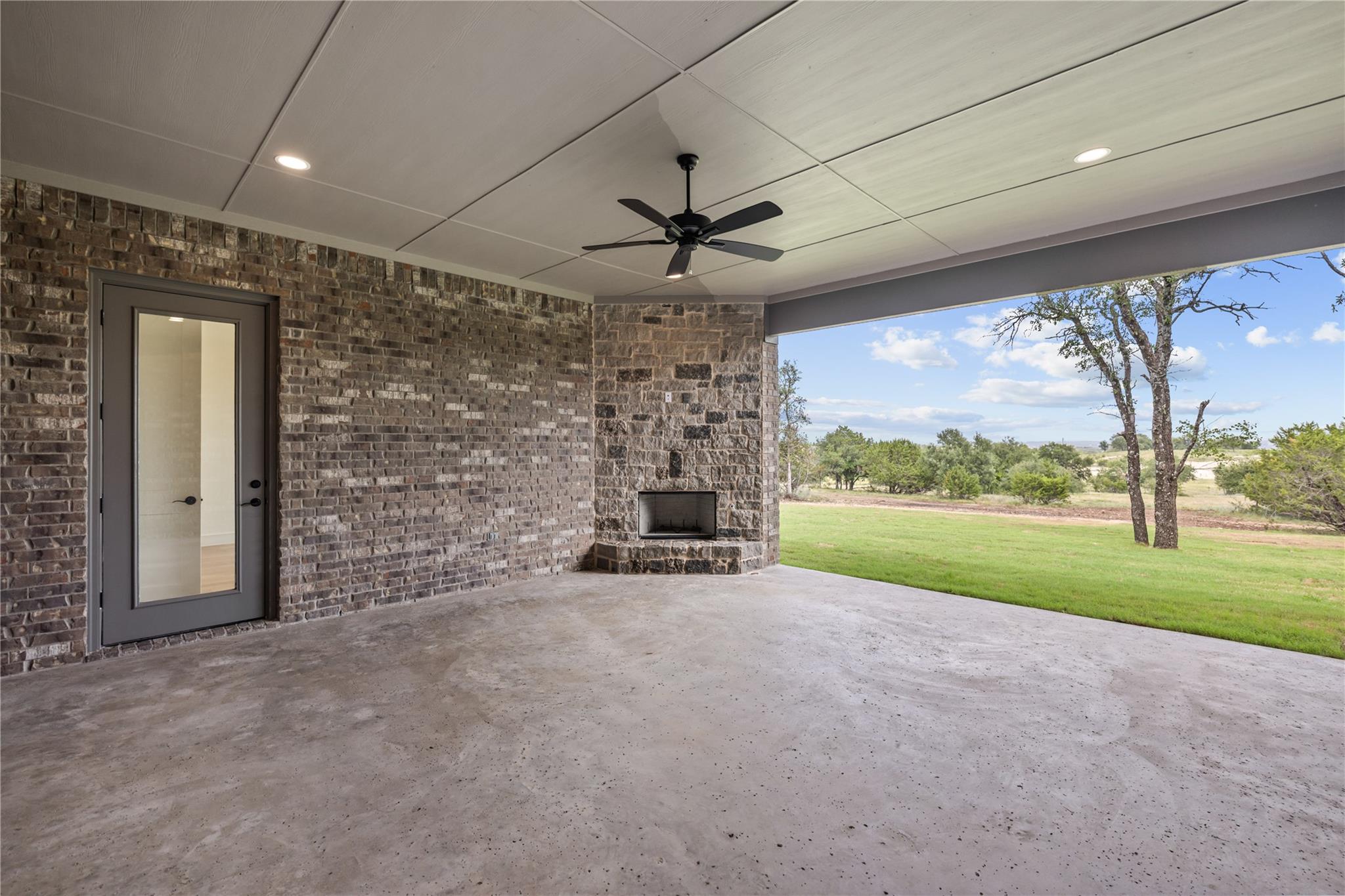 main property photo 26